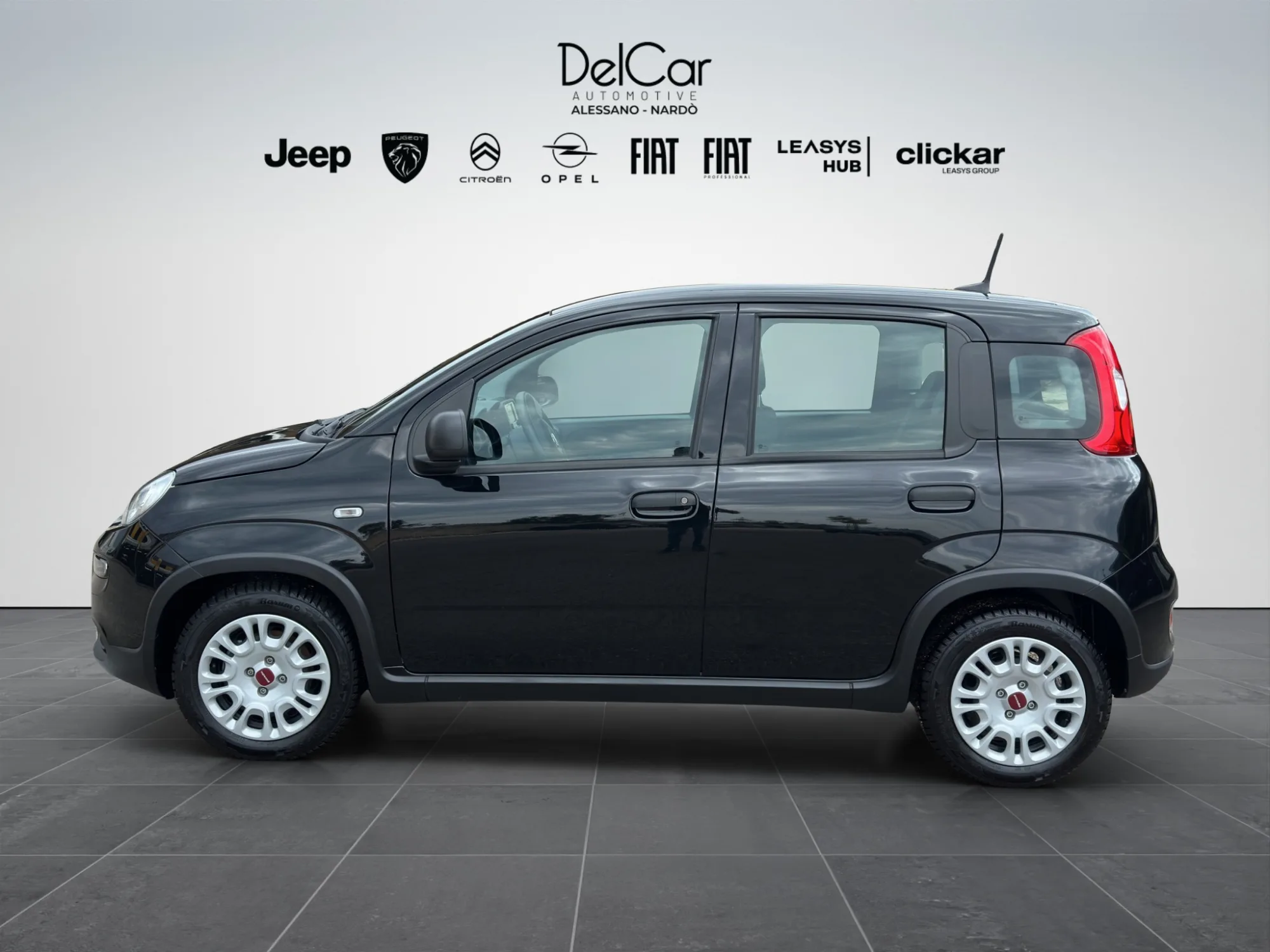 Fiat Panda 1.0 HYBRID 2023 — foto 3 di 16