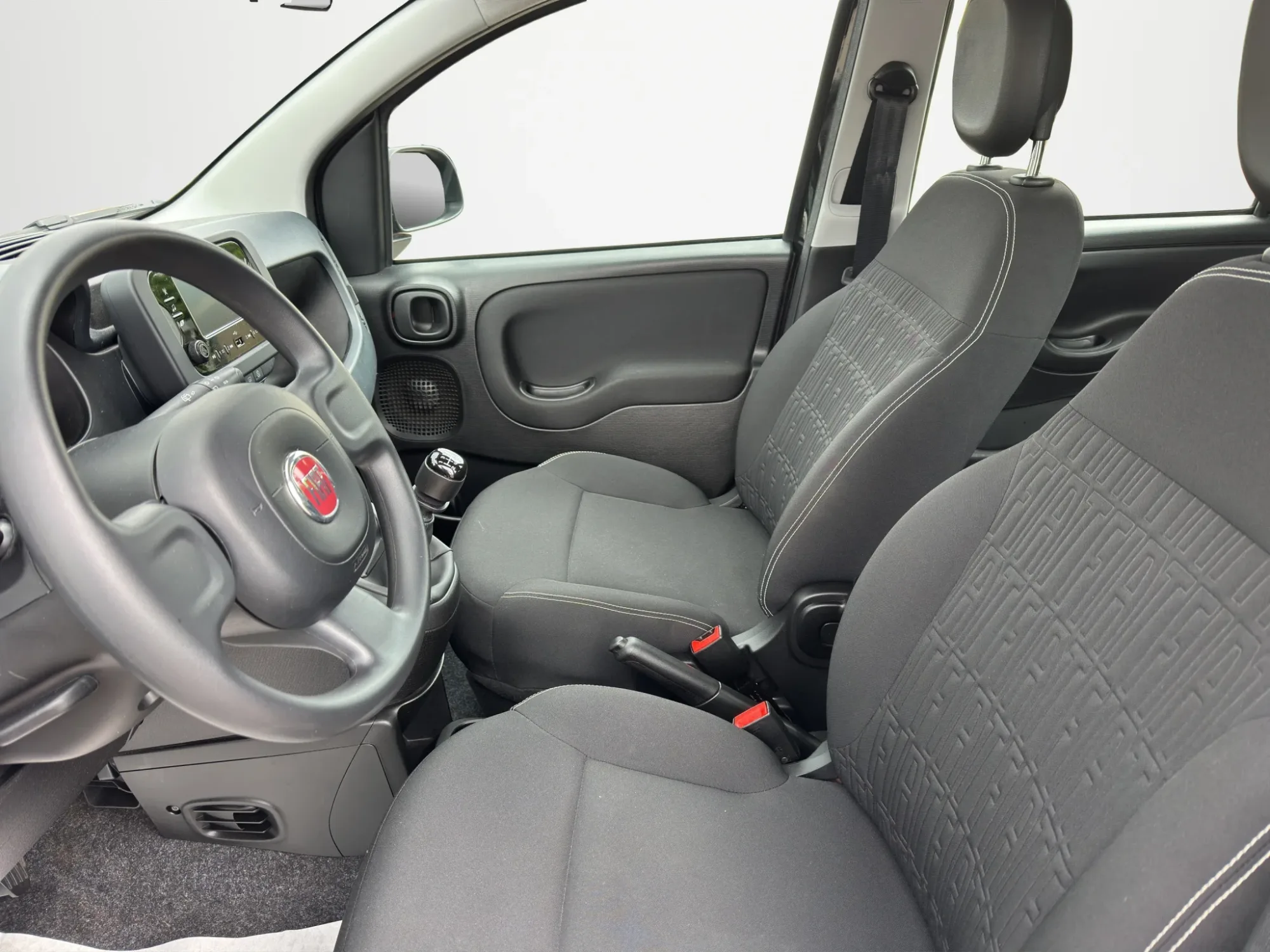 Fiat Panda 1.0 HYBRID 2023 — foto 9 di 16