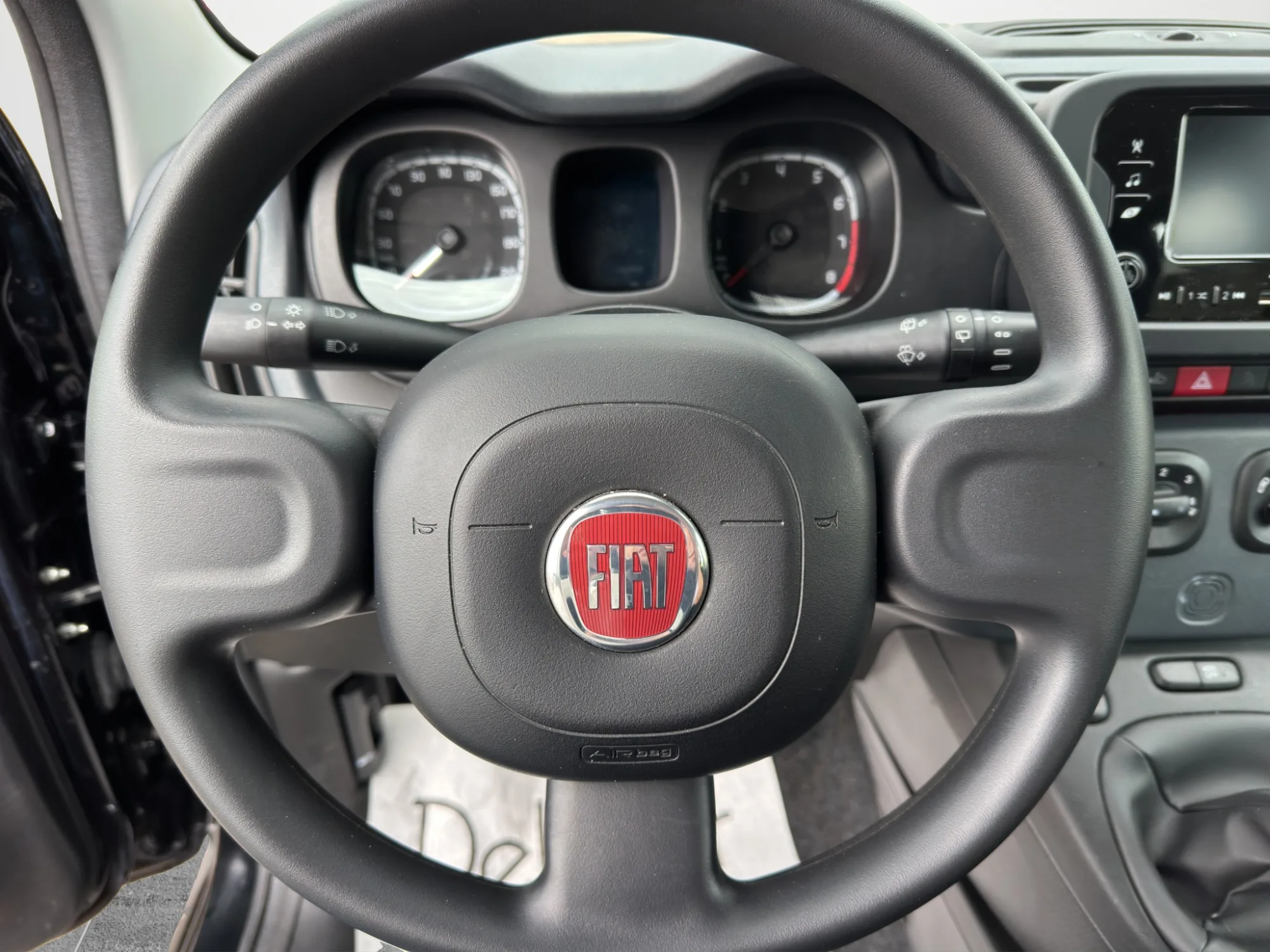 Fiat Panda 1.0 HYBRID 2023 — foto 10 di 16
