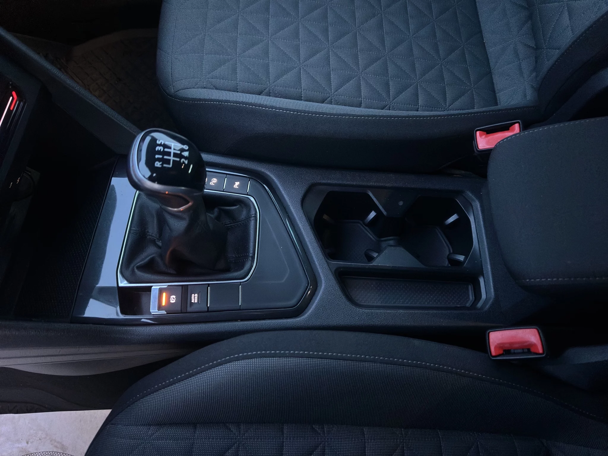 Volkswagen Tiguan 2.0 TDI LIFE 2021 — foto 17 di 23