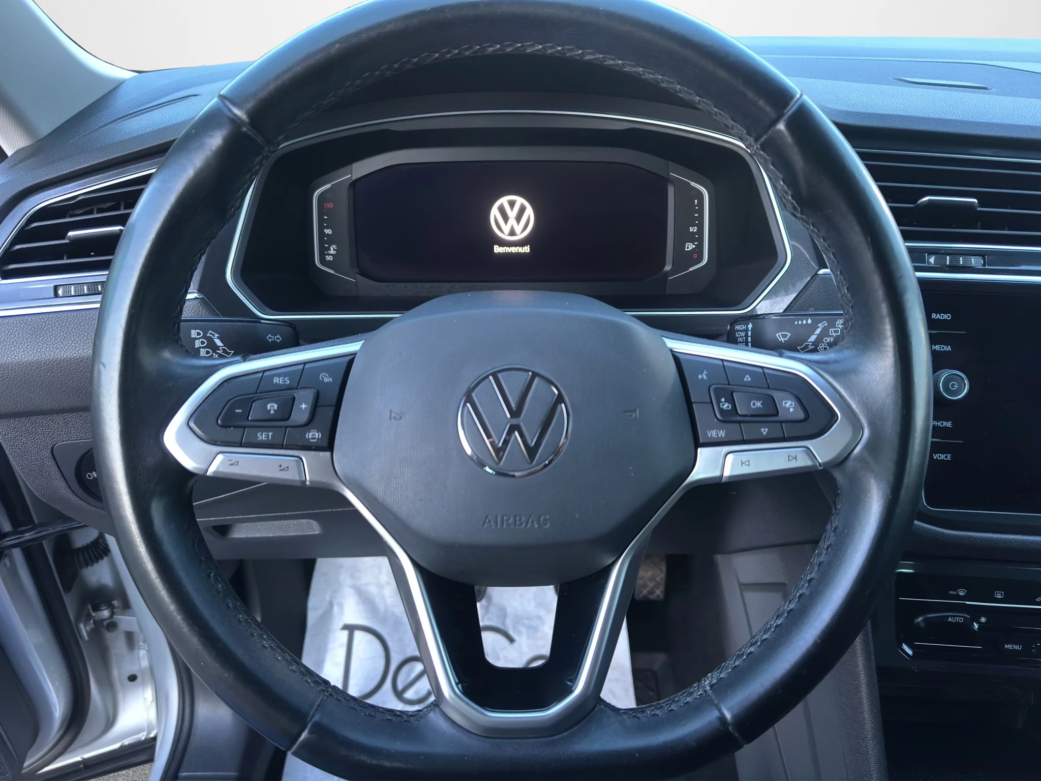 Volkswagen Tiguan 2.0 TDI LIFE 2021 — foto 10 di 23