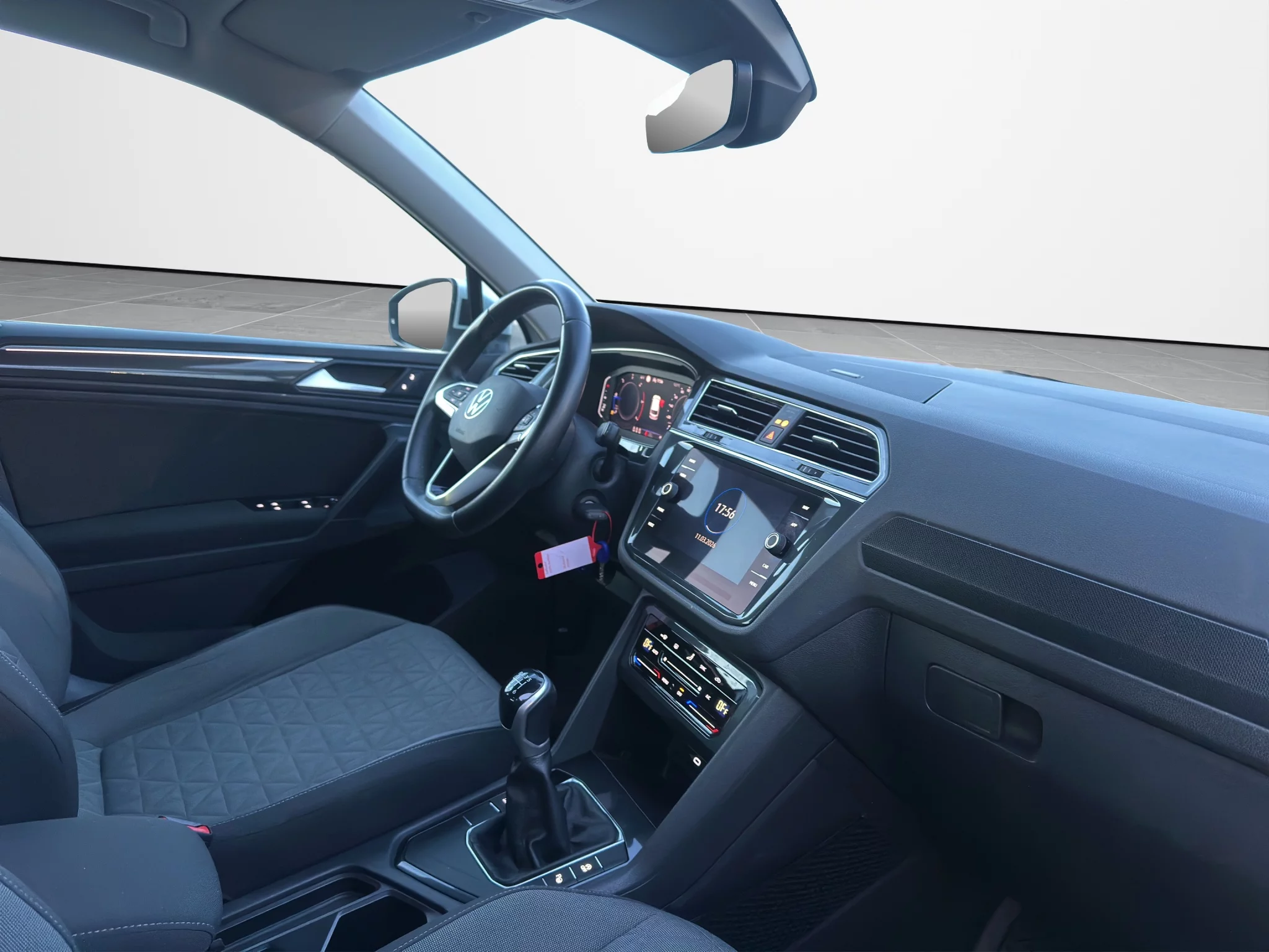 Volkswagen Tiguan 2.0 TDI LIFE 2021 — foto 18 di 23