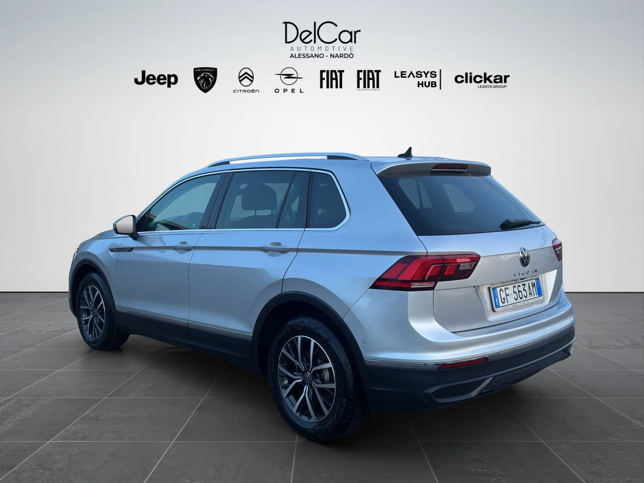 Volkswagen Tiguan 2.0 TDI LIFE 2021 — foto 4 di 23