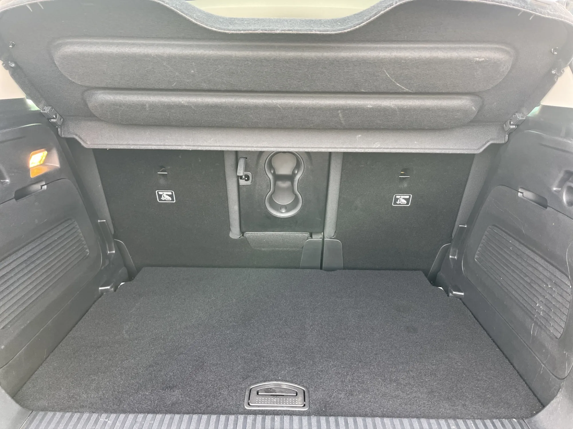 Citroën C3 AIRCROSS 1.2 SHINE 2018 — foto 17 di 18