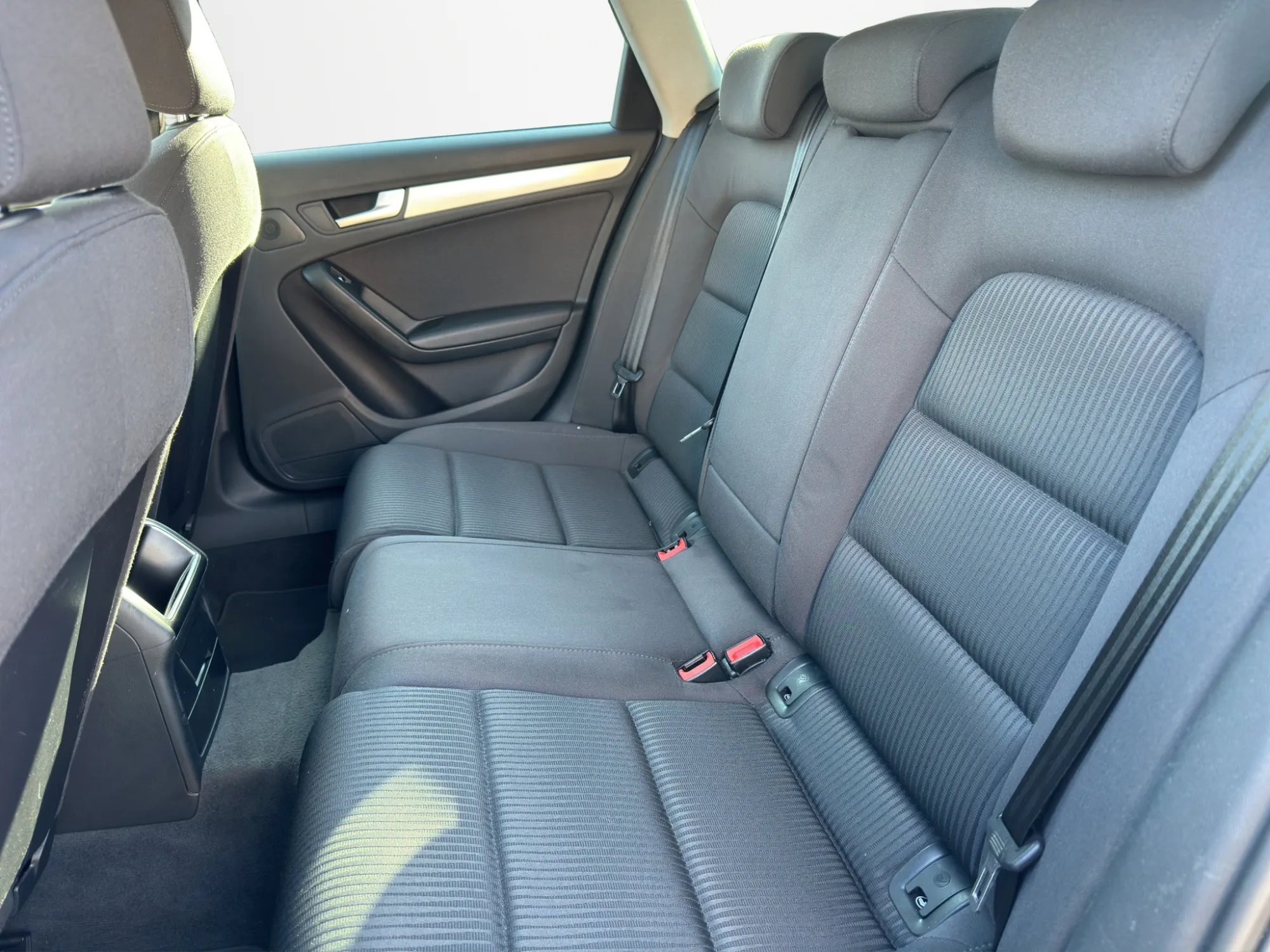 Audi A4 Avant 2.0 TDI Avant 150 Cv. Multitronic Business 2015 — foto 13 di 21