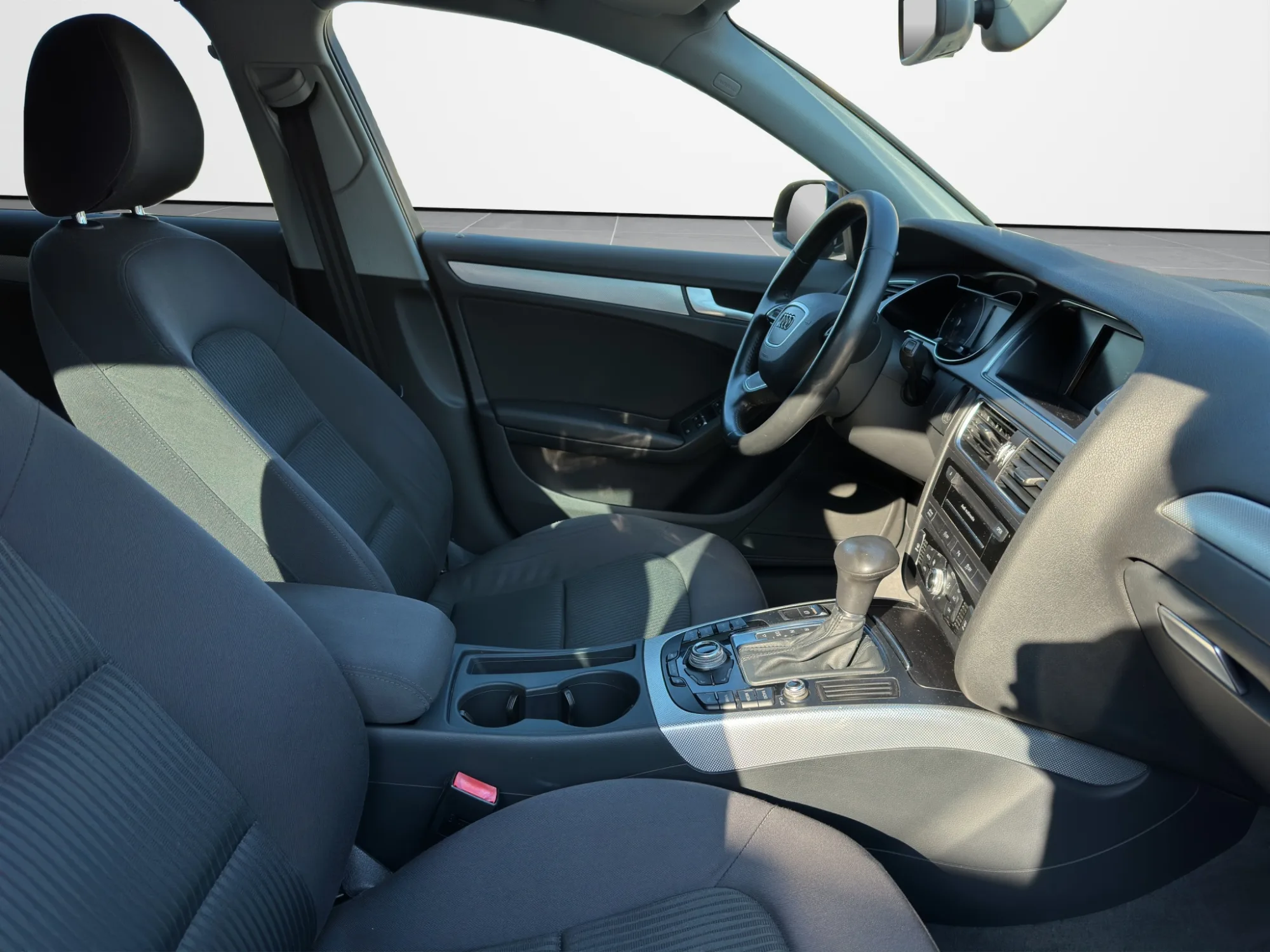 Audi A4 Avant 2.0 TDI Avant 150 Cv. Multitronic Business 2015 — foto 18 di 21