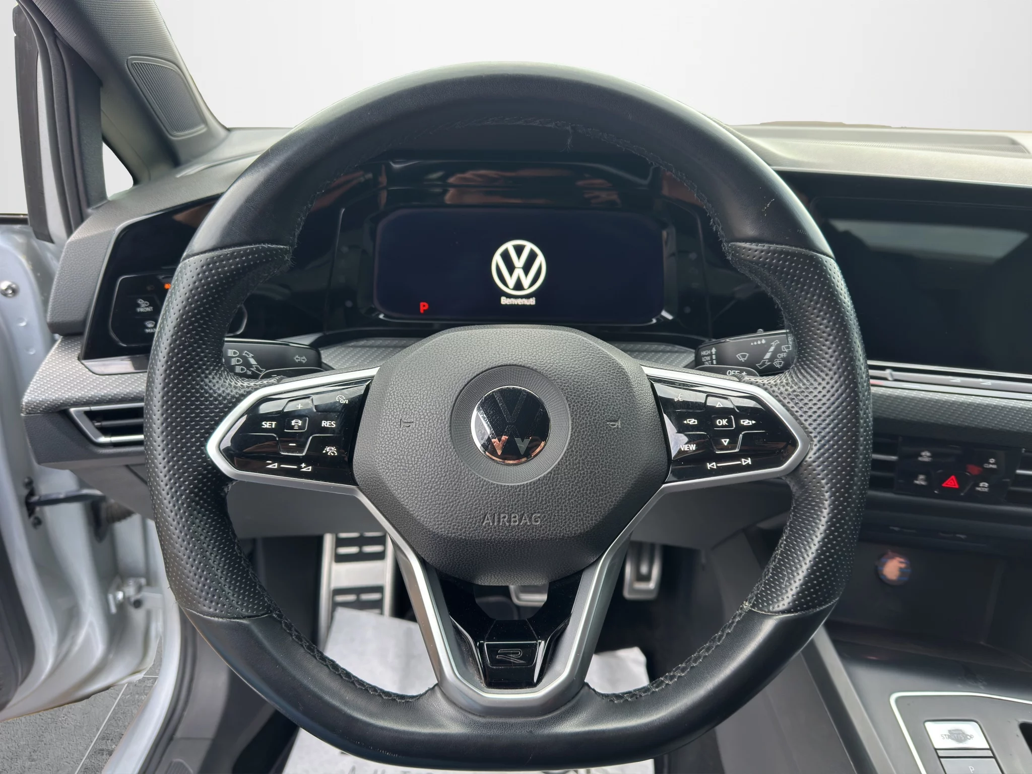 Volkswagen Golf VIII 2.0 TDI 150 CV DSG R-LINE 2020 — foto 10 di 24