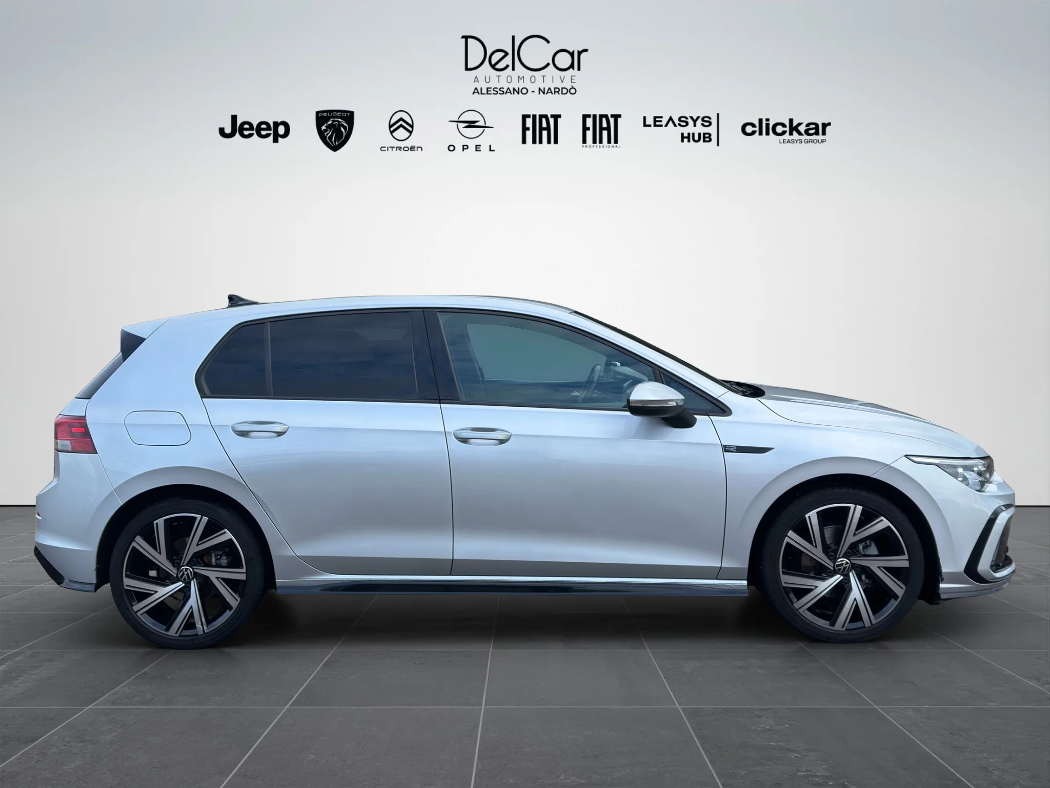 Volkswagen Golf VIII 2.0 TDI 150 CV DSG R-LINE 2020 — foto 7 di 24