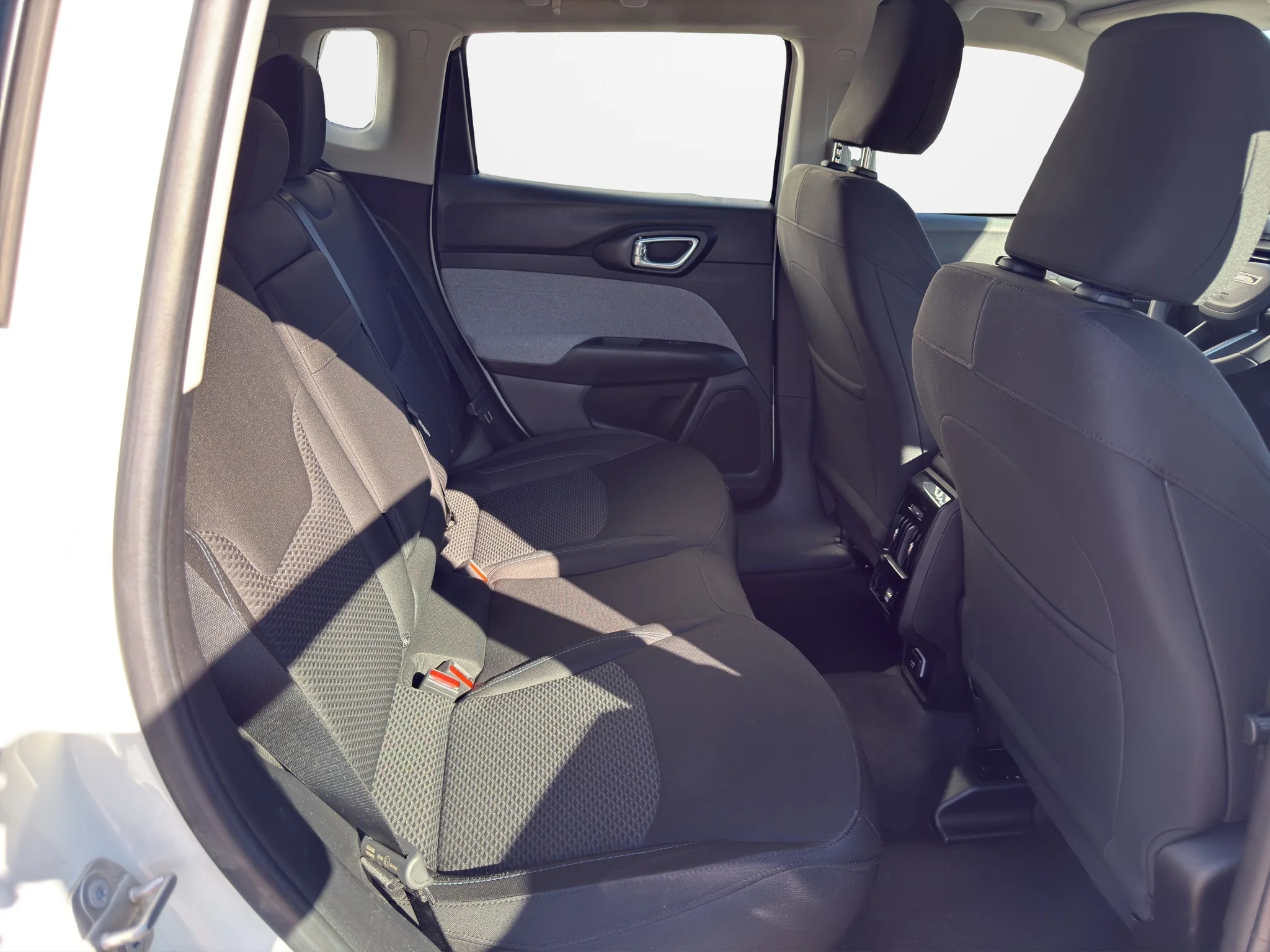Jeep Compass 1.6 MJT BUSINESS 2022 — foto 16 di 19