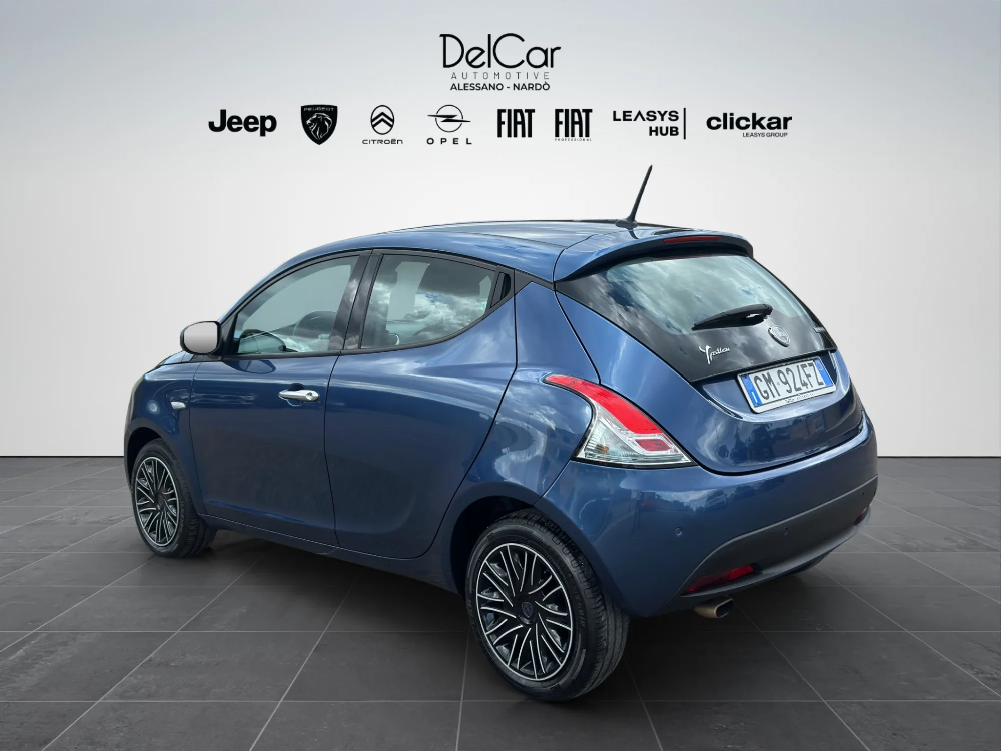 Lancia Ypsilon Oro 2023 — foto 4 di 22