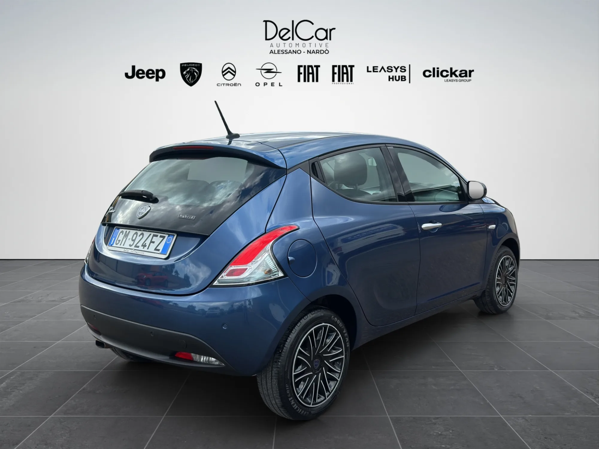Lancia Ypsilon Oro 2023 — foto 6 di 22