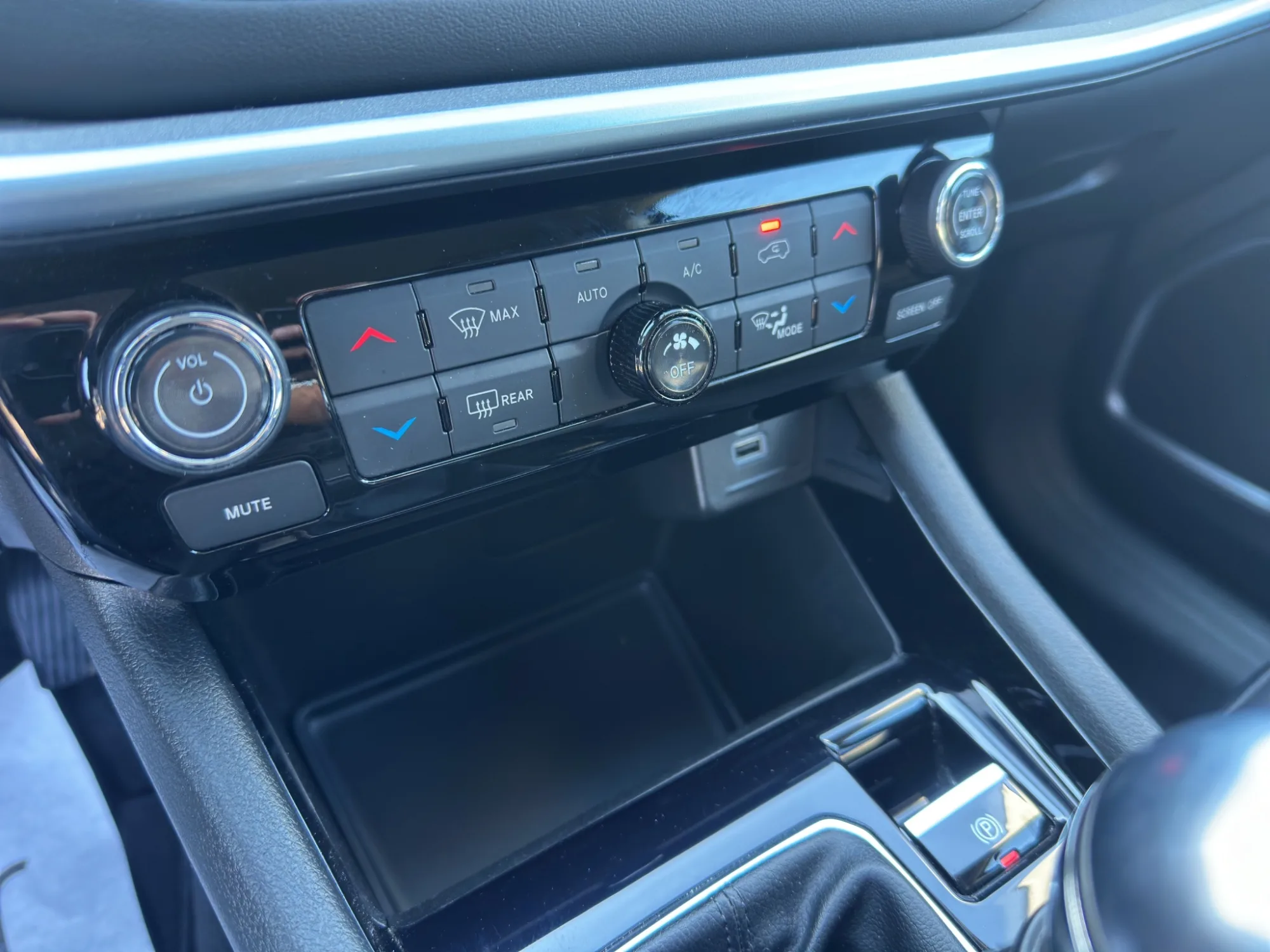Jeep Compass 1.6 MJT LIMITED 2023 — foto 16 di 22