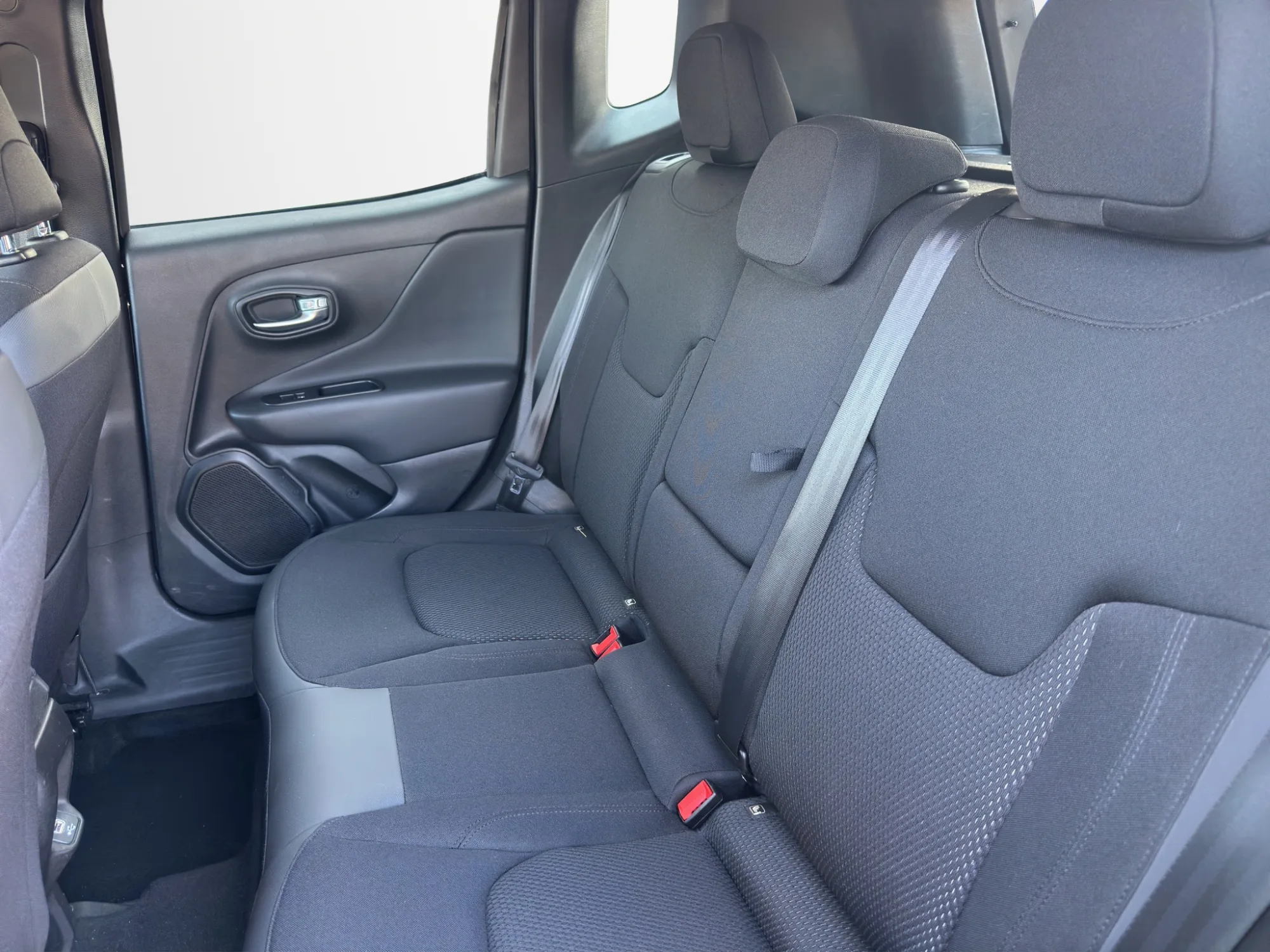 Jeep Renegade 1.0 T3 120 Cv Night Eagle 2020 — foto 13 di 20
