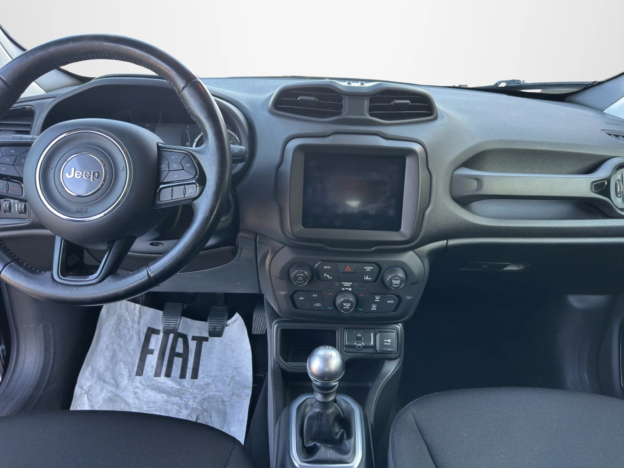 Jeep Renegade 1.0 T3 120 Cv Night Eagle 2020 — foto 14 di 20
