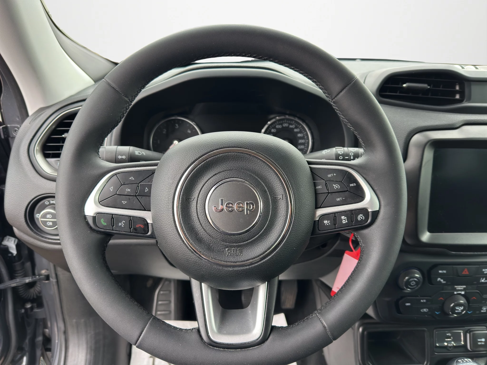 Jeep Renegade 1.6 MJT LIMITED 2023 — foto 10 di 19