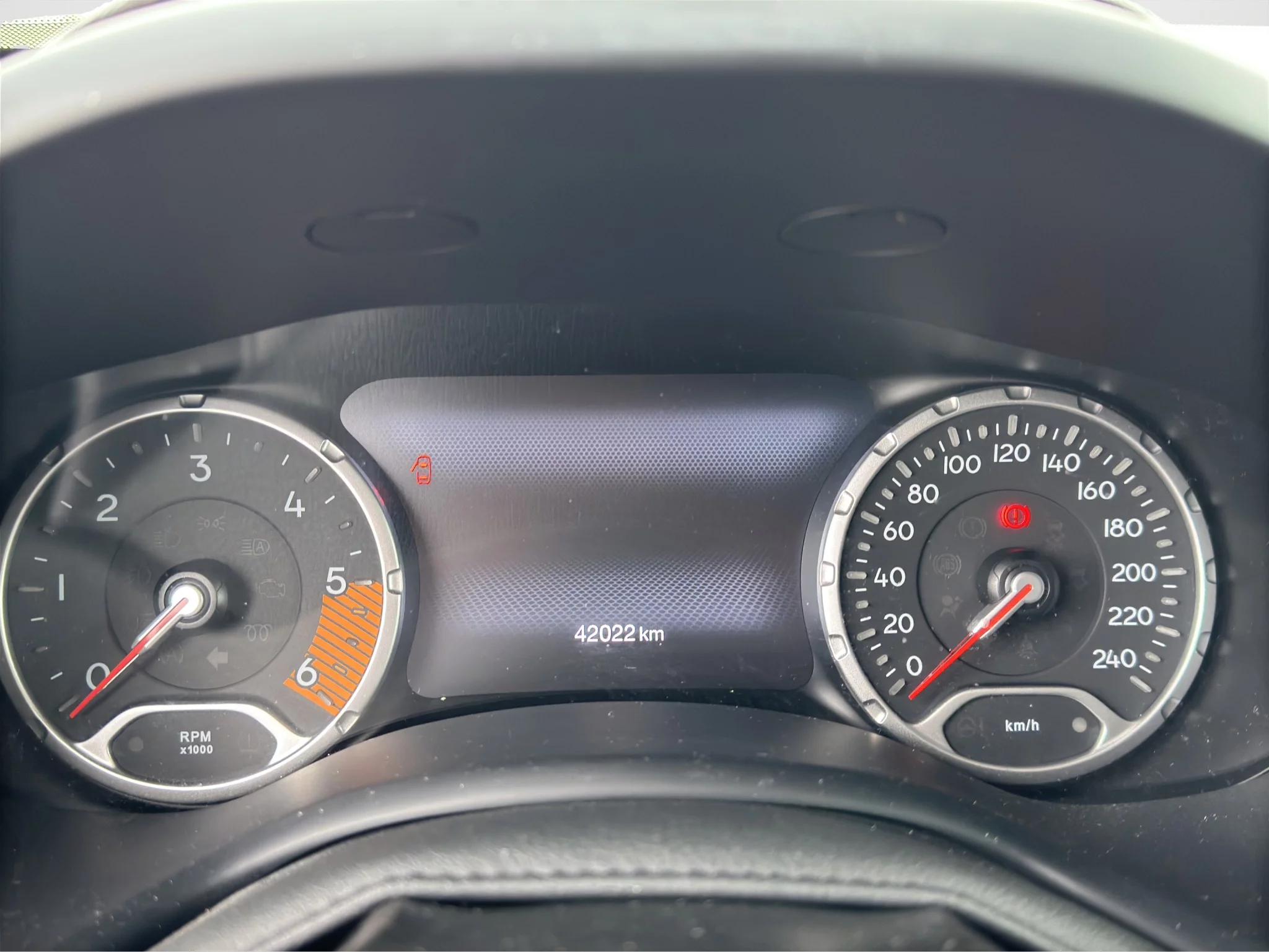 Jeep Renegade 1.6 MJT LIMITED 2023 — foto 11 di 19