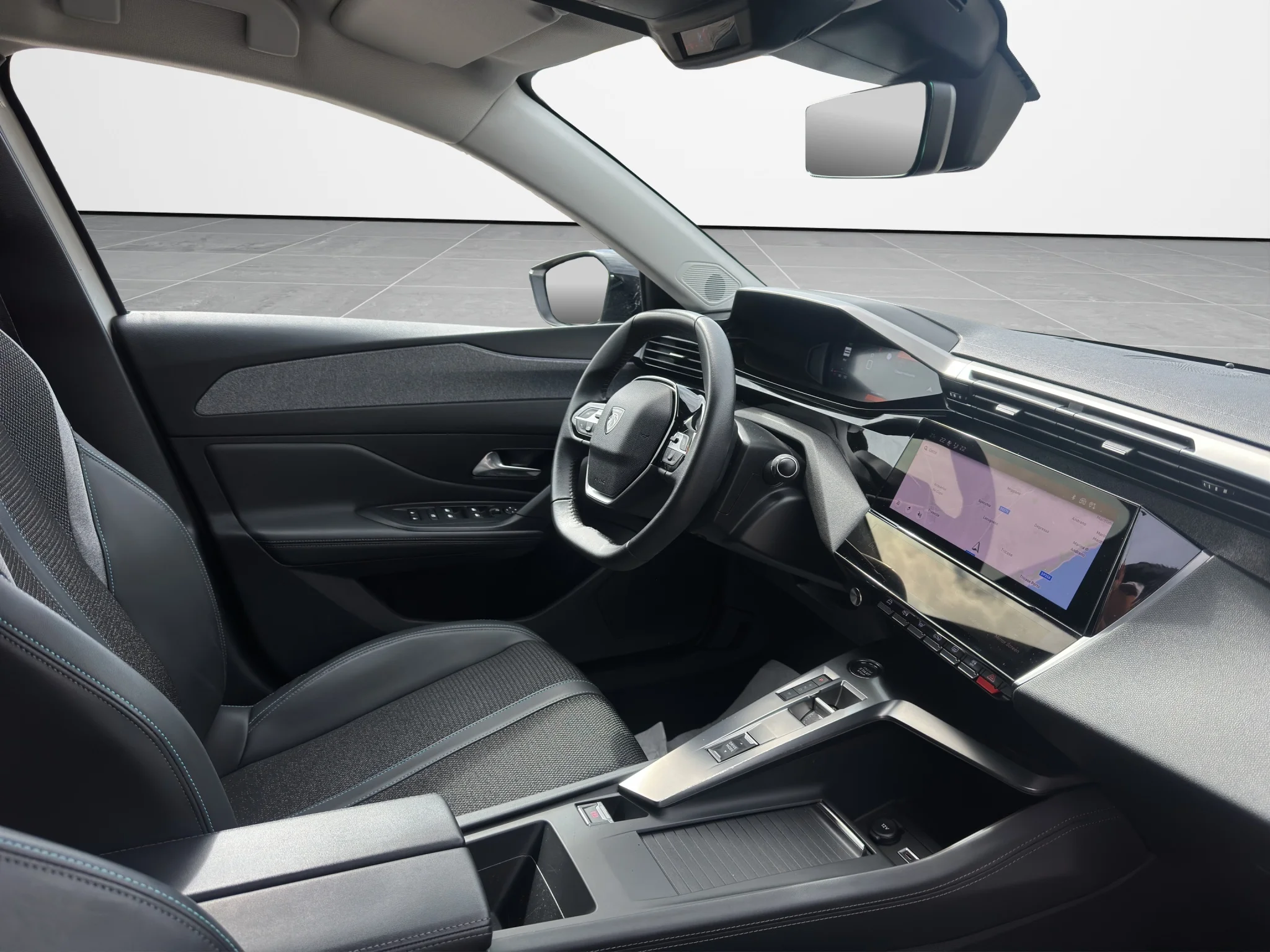 Peugeot 308 1.5 BLUEHDI EAT8 ALLURE 2022 — foto 16 di 20