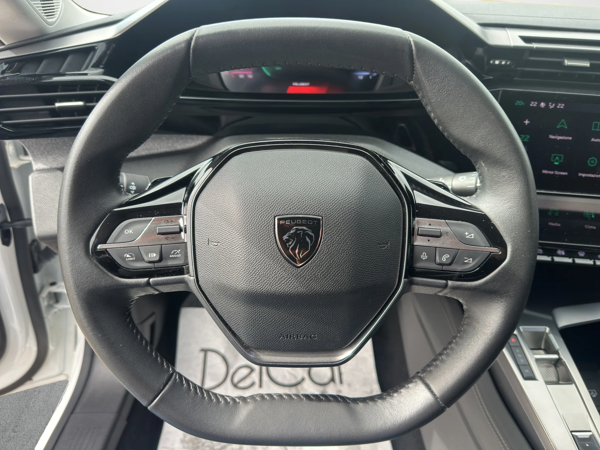 Peugeot 308 1.5 BLUEHDI EAT8 ALLURE 2022 — foto 10 di 20
