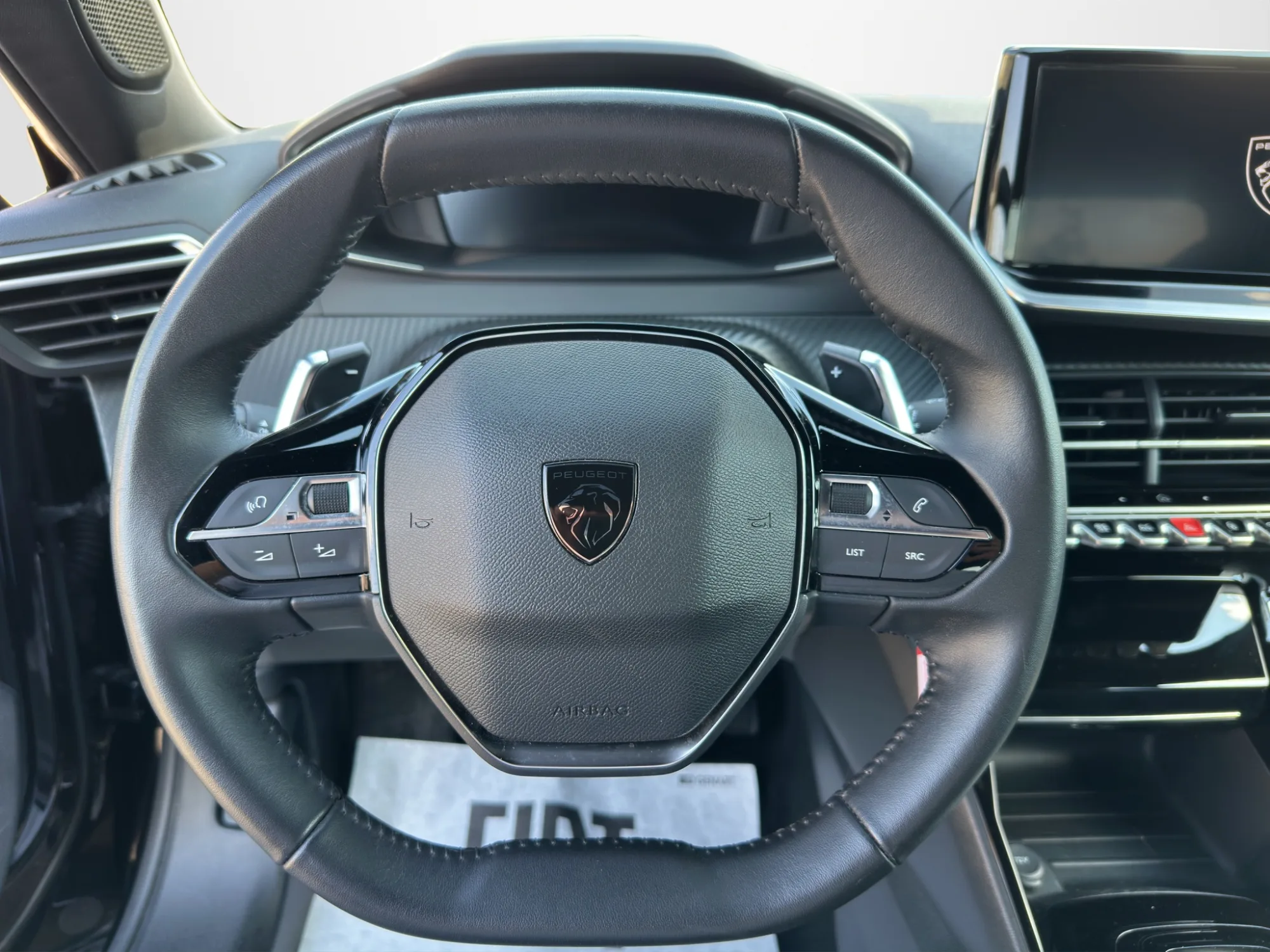 Peugeot 2008 1.5 130 Cv. EAT8 Allure 2023 — foto 10 di 22