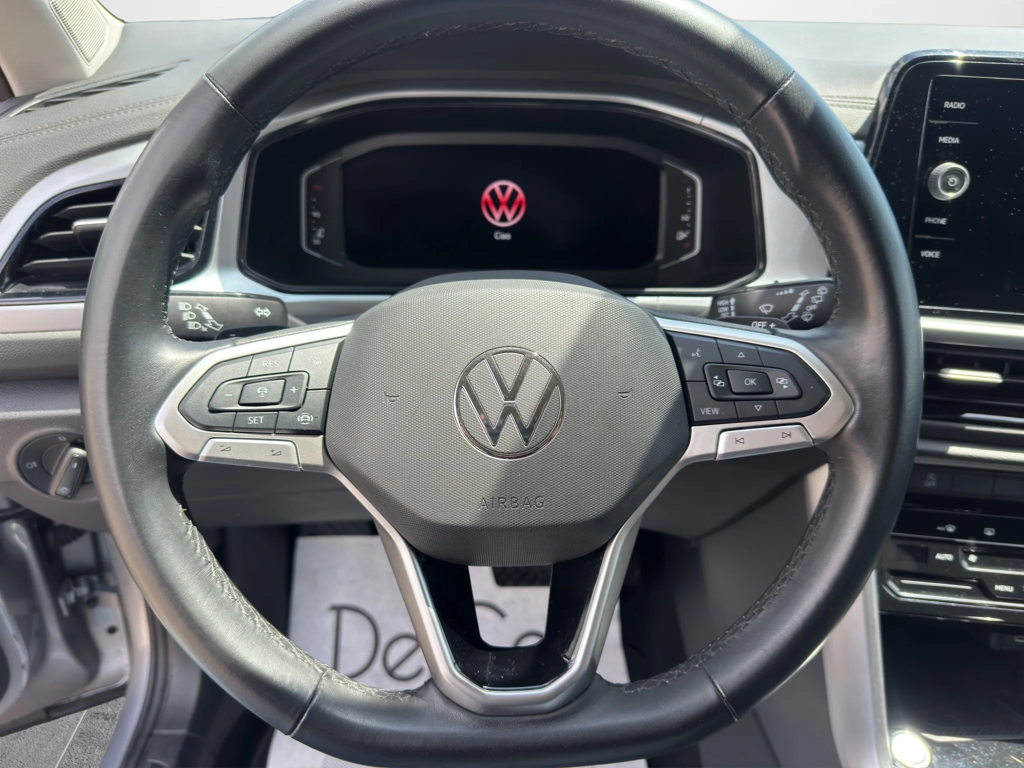 Volkswagen T-Roc 1.5 TSI DSG SPORT 2024 — foto 10 di 22