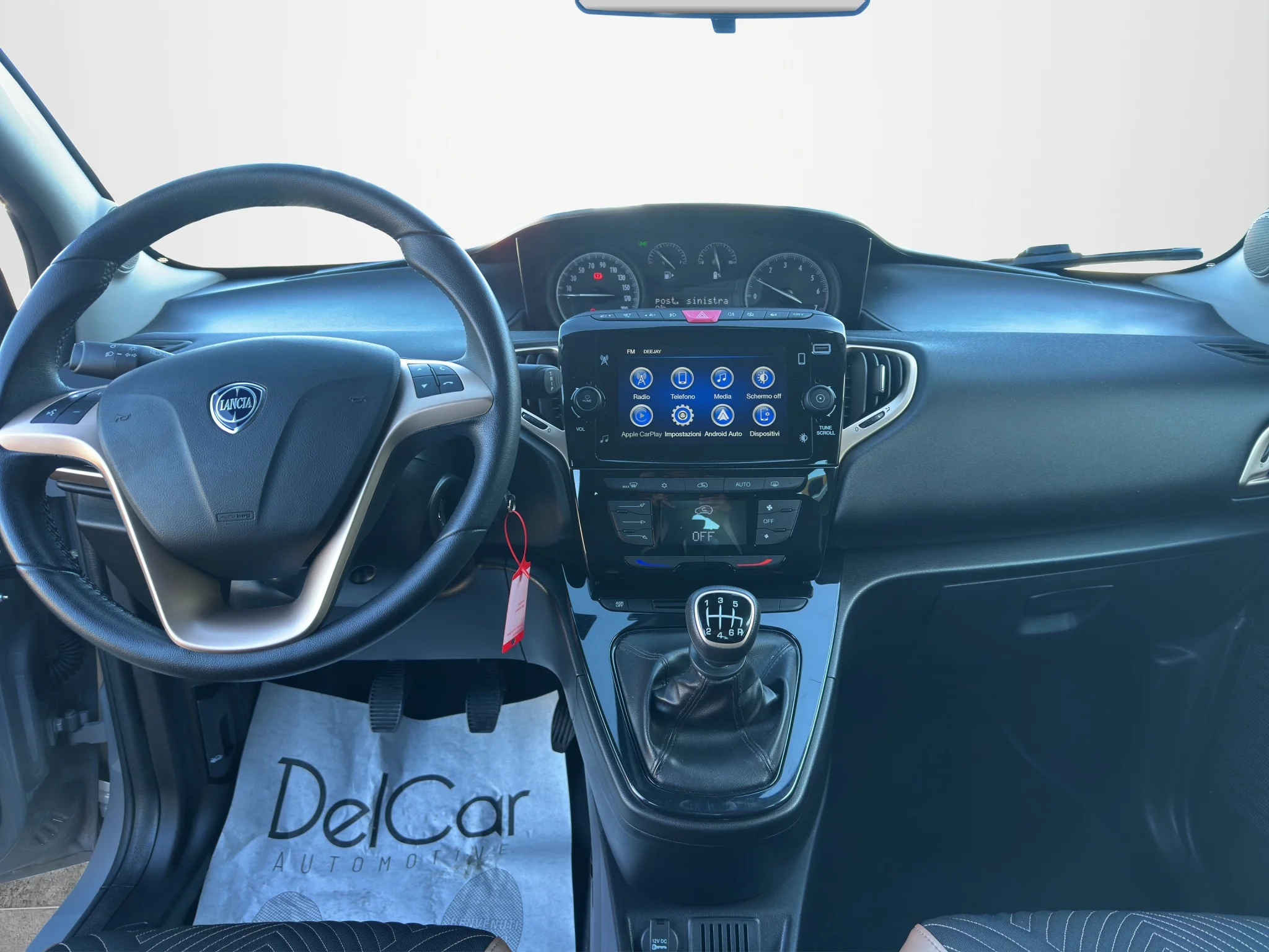 Lancia Ypsilon 1.0 HYBRID ALBERTA FERRETTI 2023 — foto 14 di 20