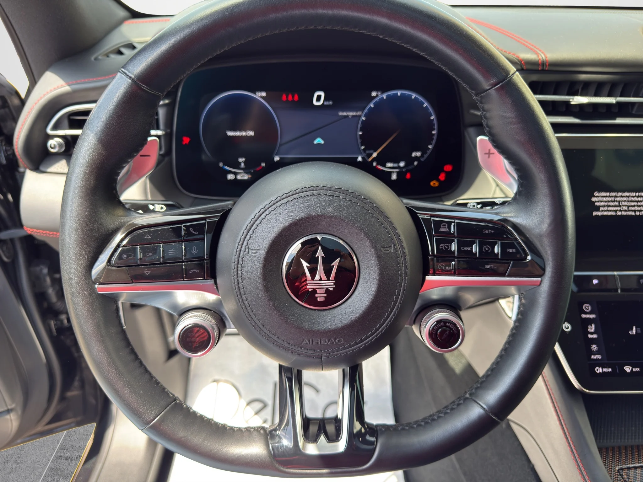 Maserati Grecale MHEV 2.0 AWD MODENA 2022 — foto 9 di 23