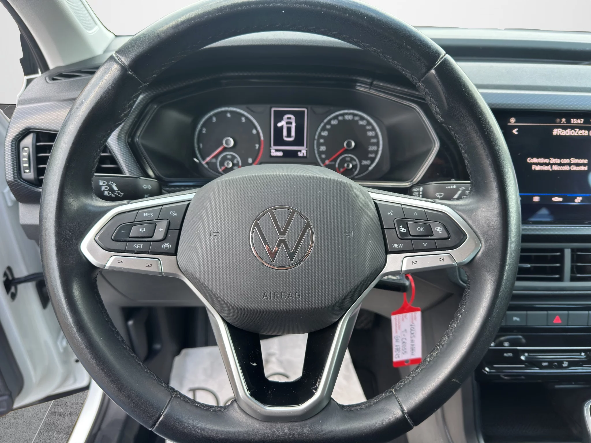 Volkswagen T-Cross 1.0 STYLE 2022 — foto 10 di 21