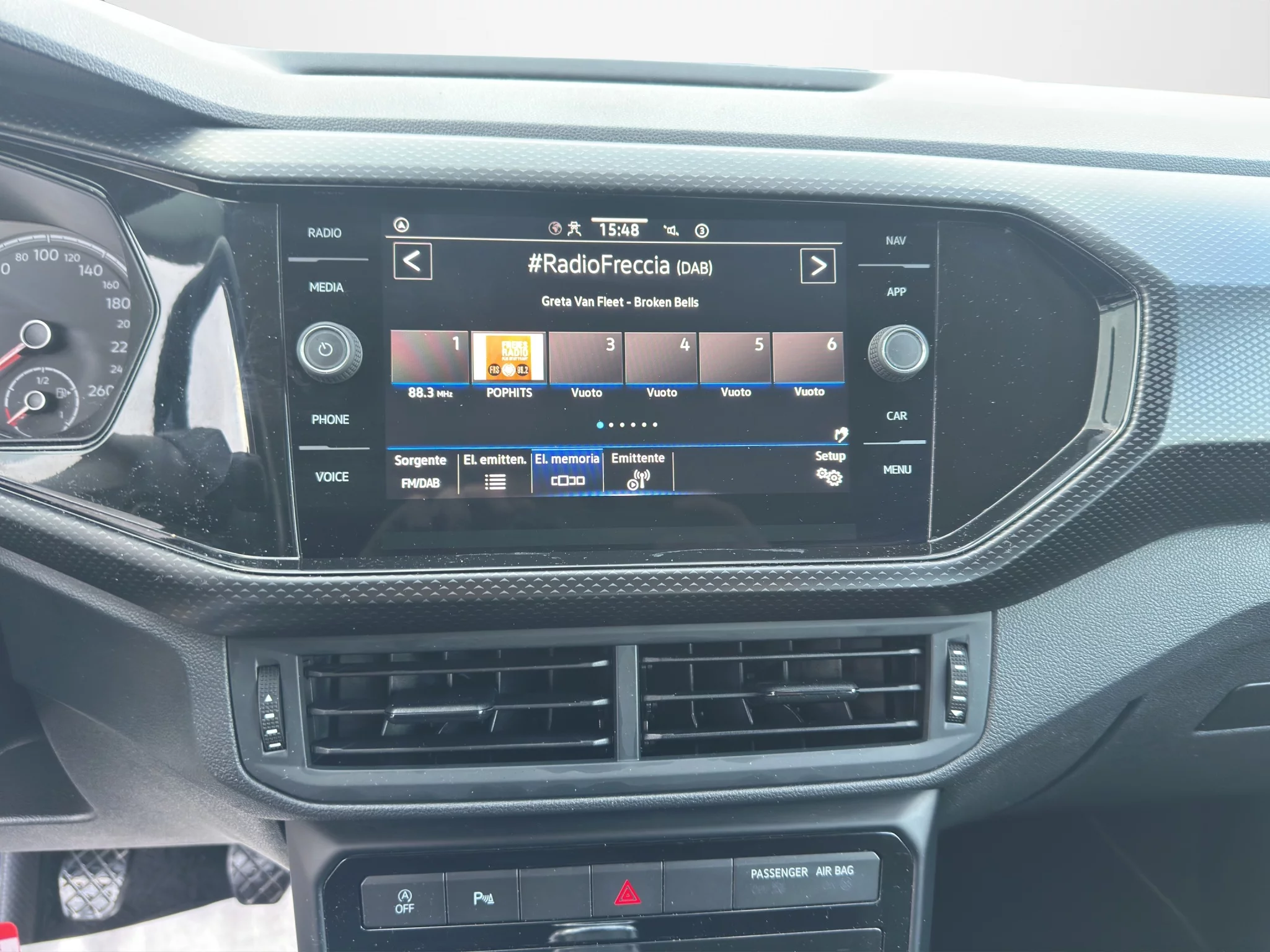 Volkswagen T-Cross 1.0 STYLE 2022 — foto 15 di 21