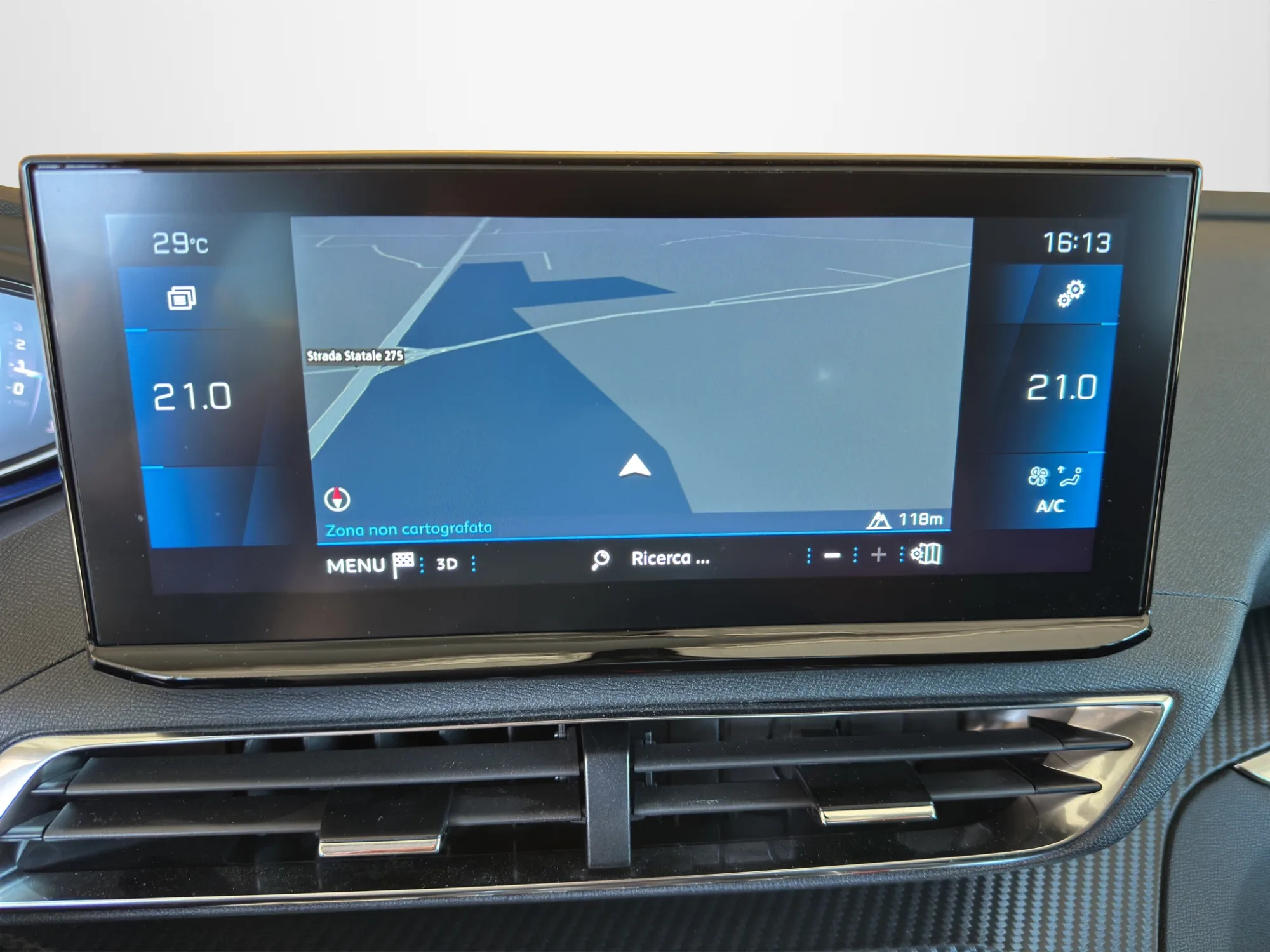 Peugeot 3008 Allure 2023 — foto 15 di 22
