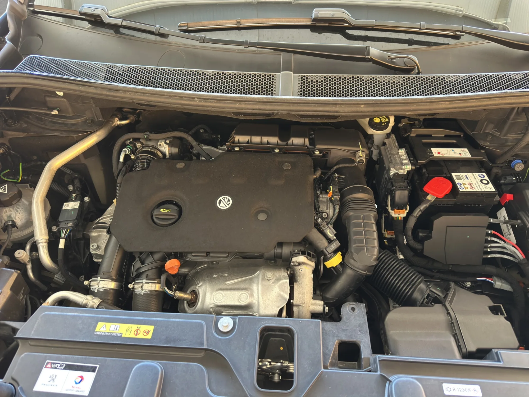 Peugeot 3008 Allure 2023 — foto 20 di 22