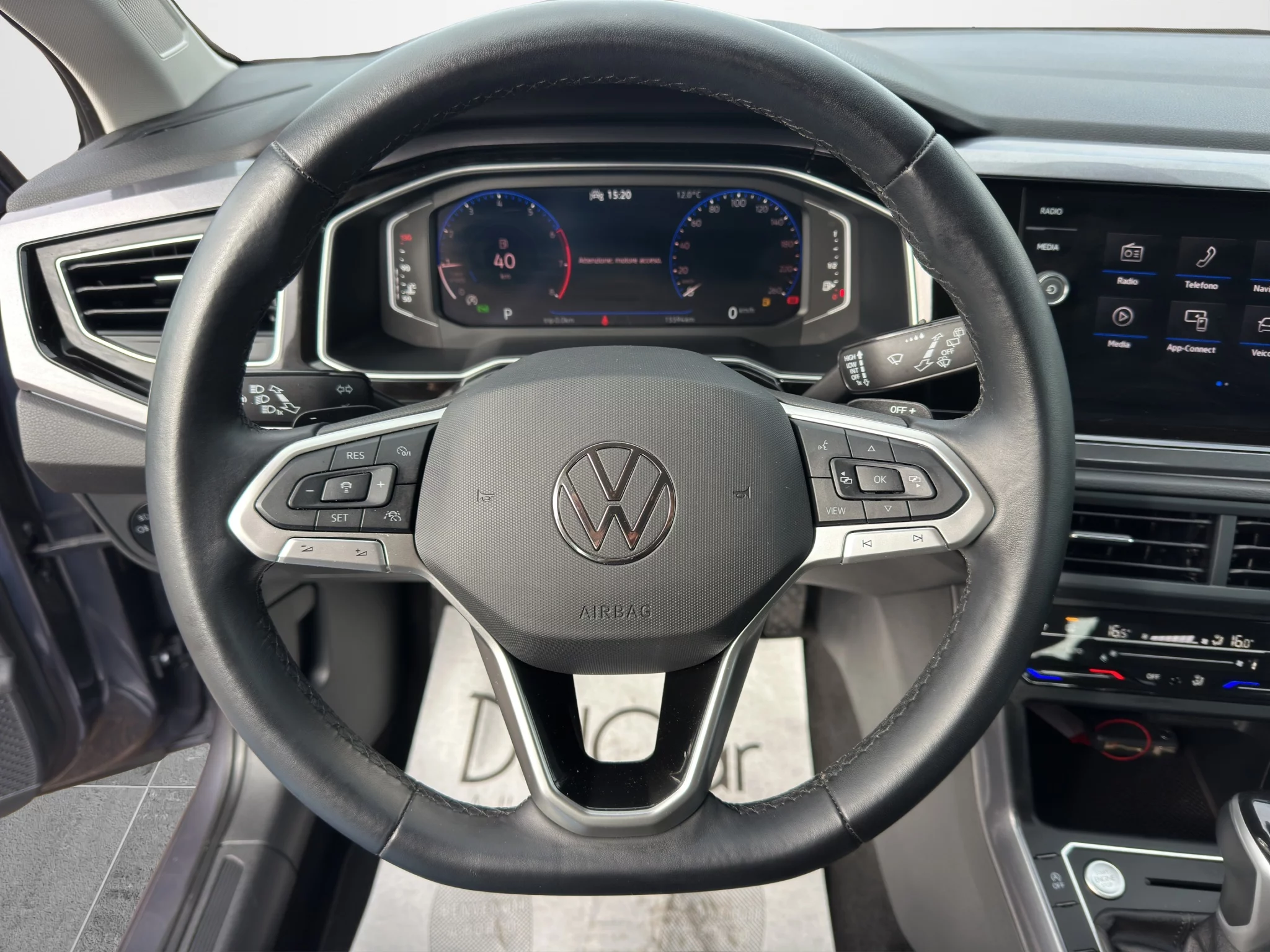 Volkswagen Polo 1.0 TSI STYLE DSG 2023 — foto 10 di 23
