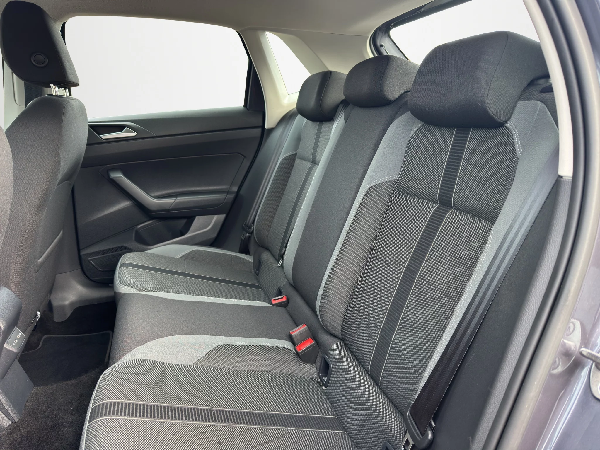 Volkswagen Polo 1.0 TSI STYLE DSG 2023 — foto 13 di 23