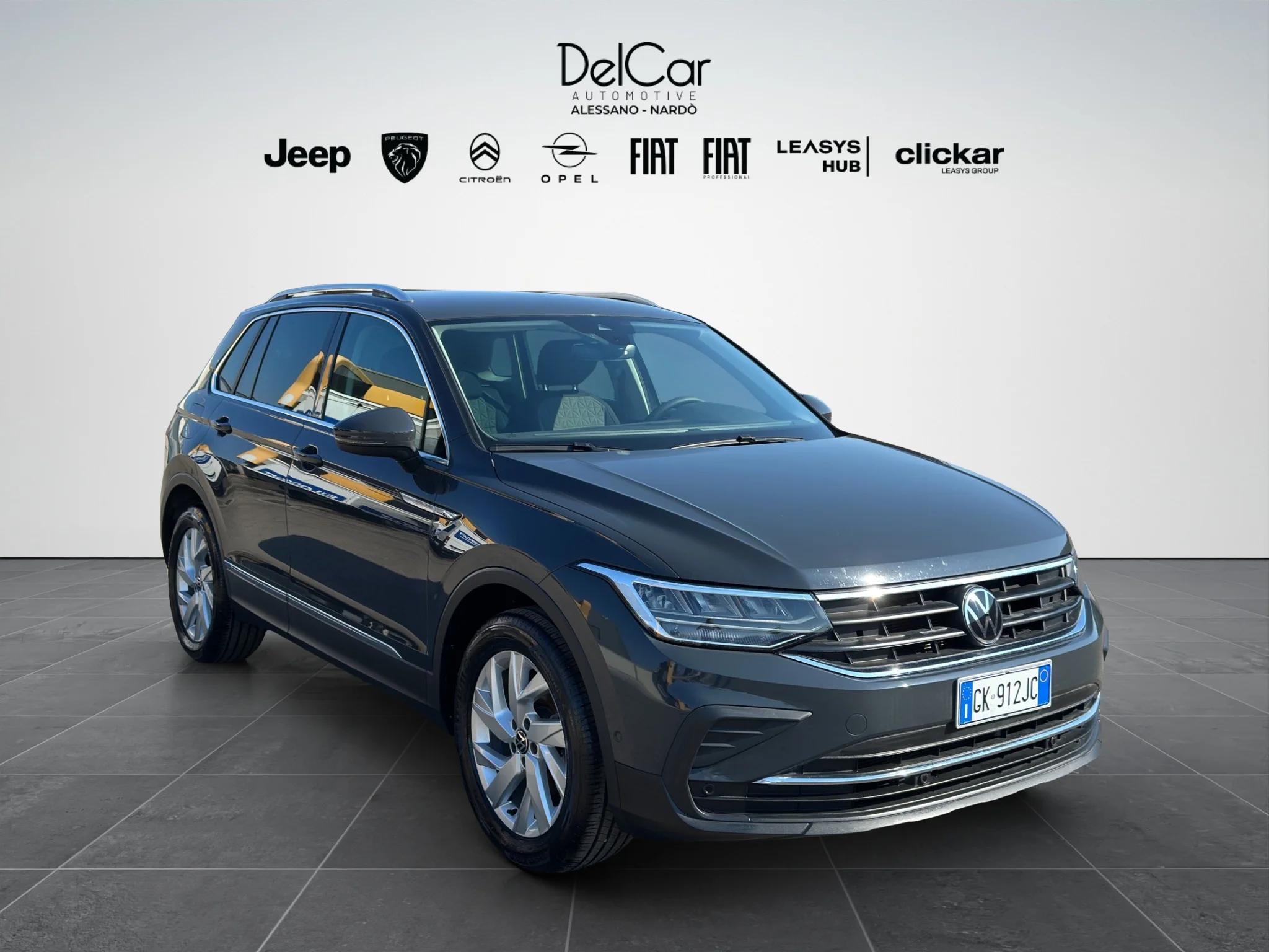 Volkswagen Tiguan 2.0 TDI LIFE 2023 — foto 8 di 20