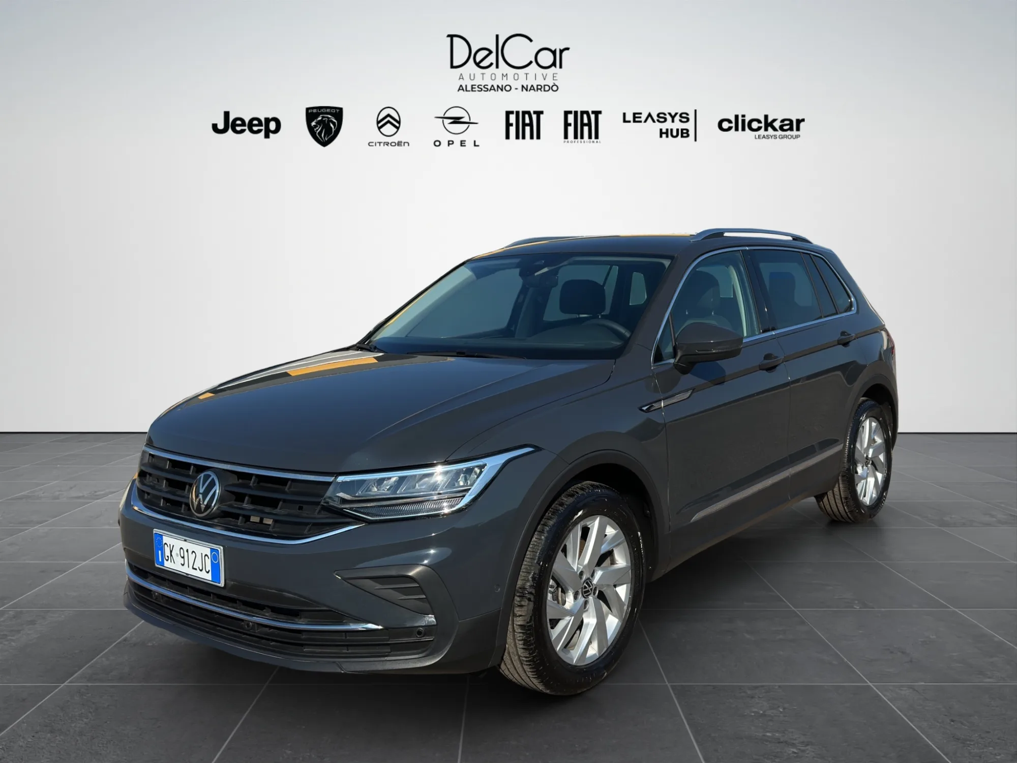 Volkswagen Tiguan 2.0 TDI LIFE 2023 — foto 2 di 20