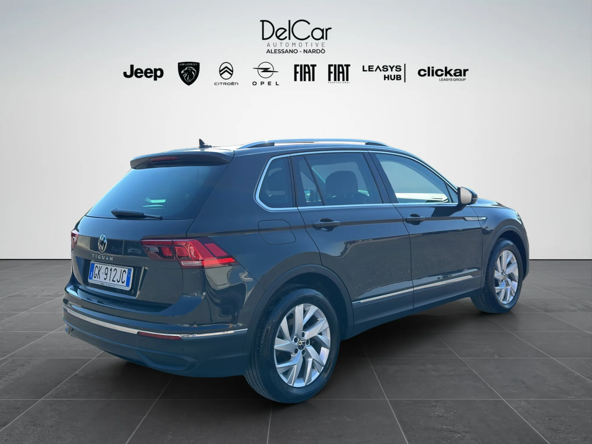 Volkswagen Tiguan 2.0 TDI LIFE 2023 — foto 6 di 20