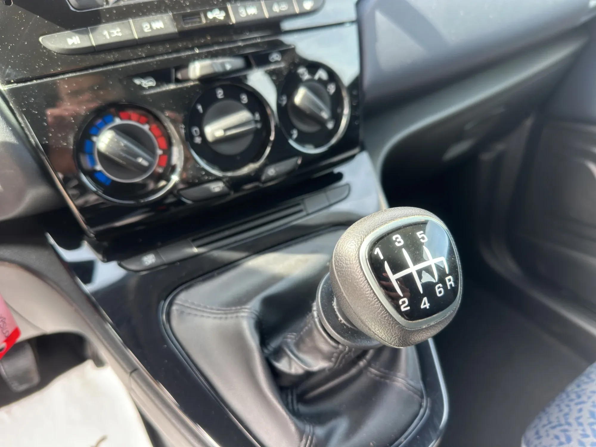 Lancia Ypsilon 1.0 HYBRID ORO 2023 — foto 12 di 14