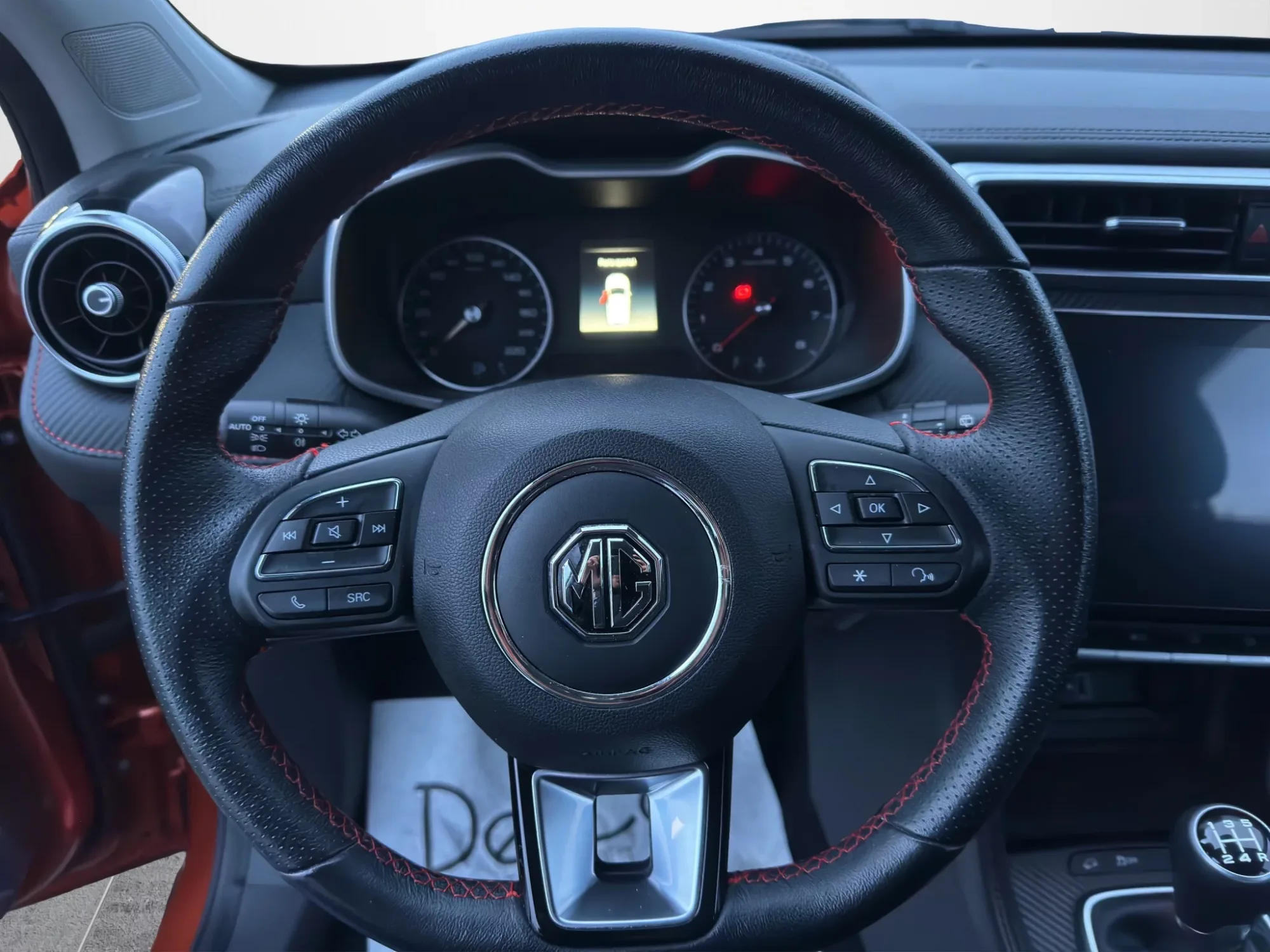 MG ZS 1.5 VTI-TECH LUXURY 2023 — foto 10 di 20