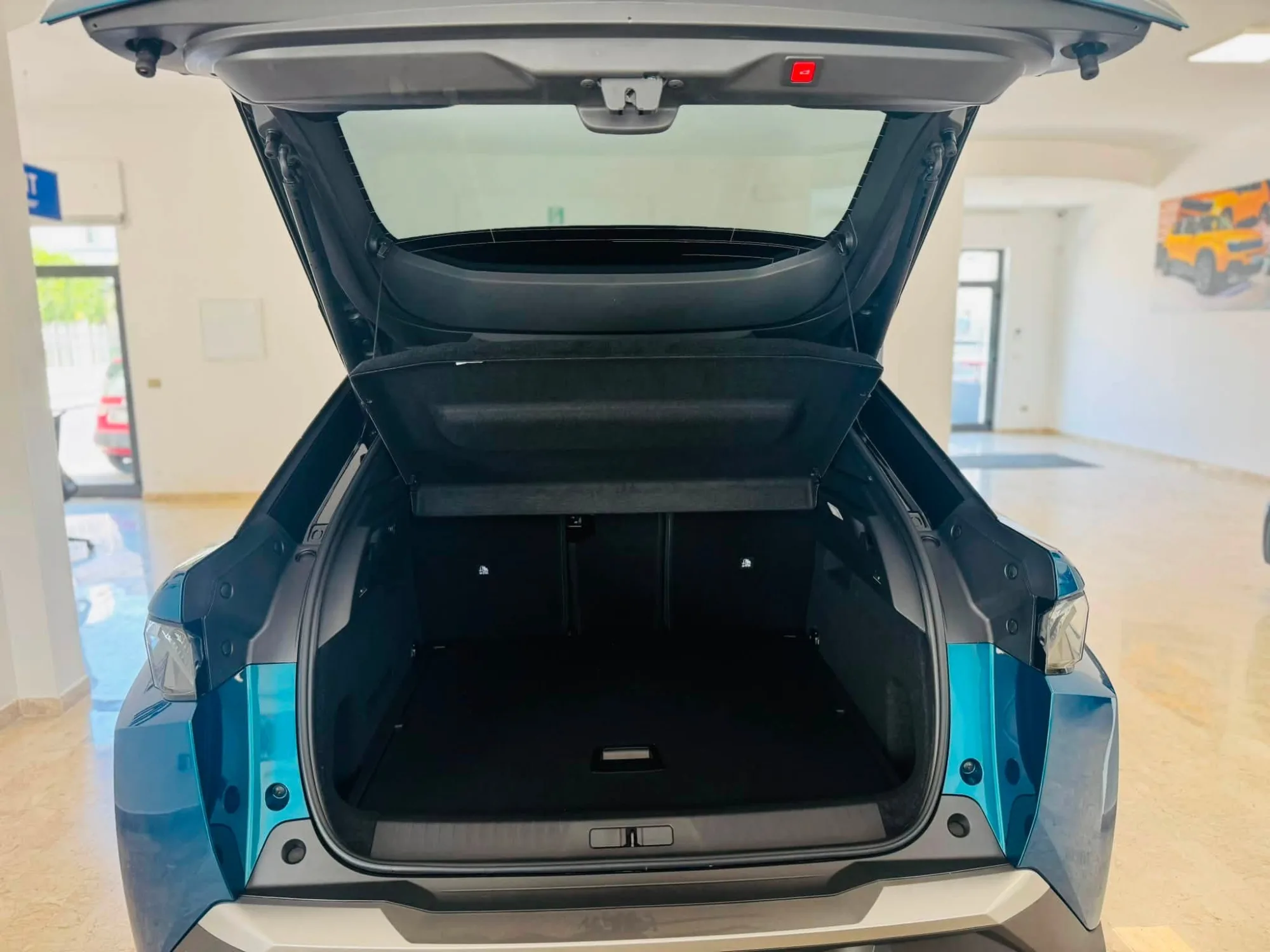 Peugeot 3008 GT Hybrid E-DCS6 2026 — foto 14 di 17