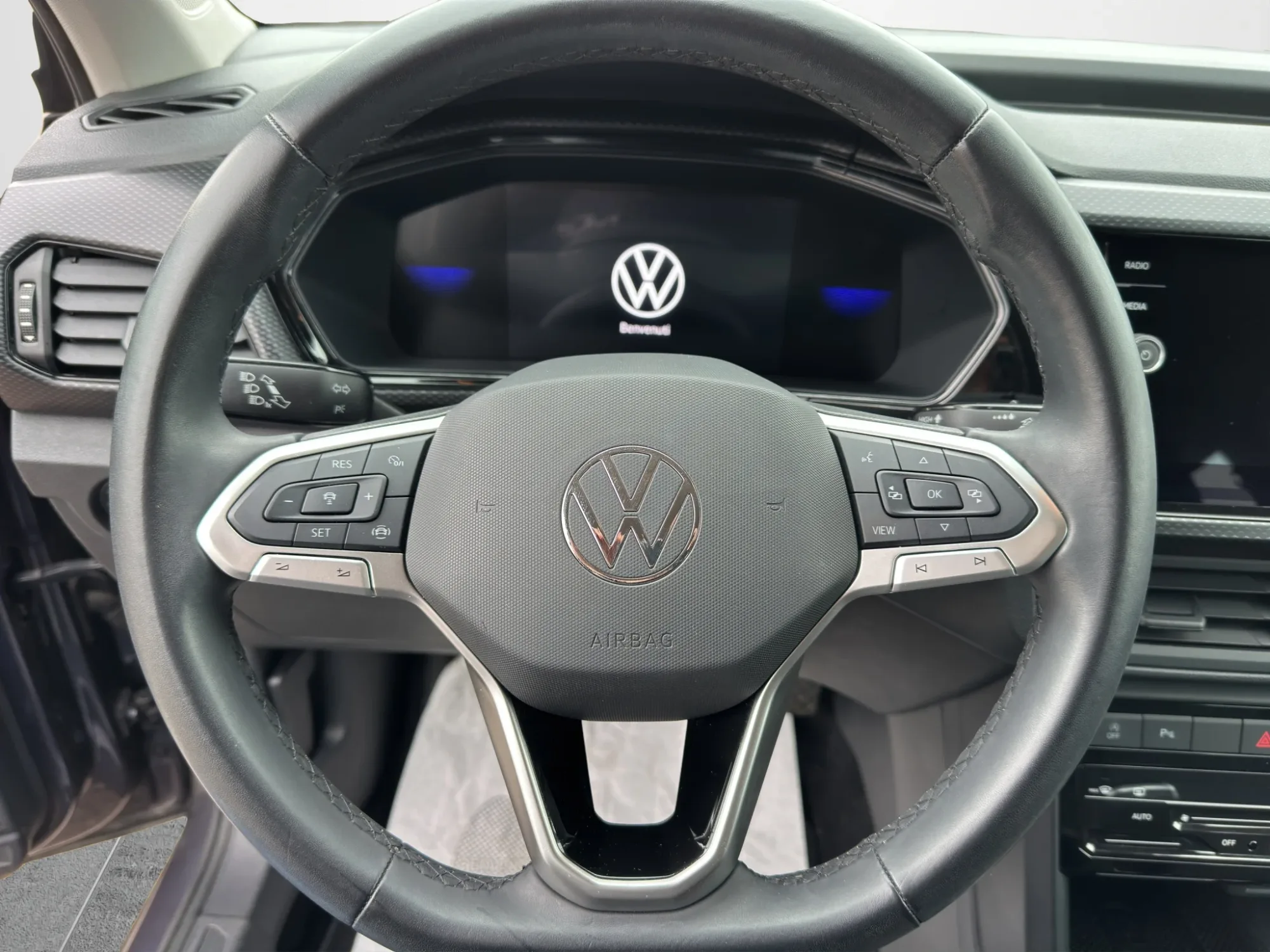 Volkswagen T-Cross T-CROSS 1.0 STYLE 2025 — foto 10 di 21