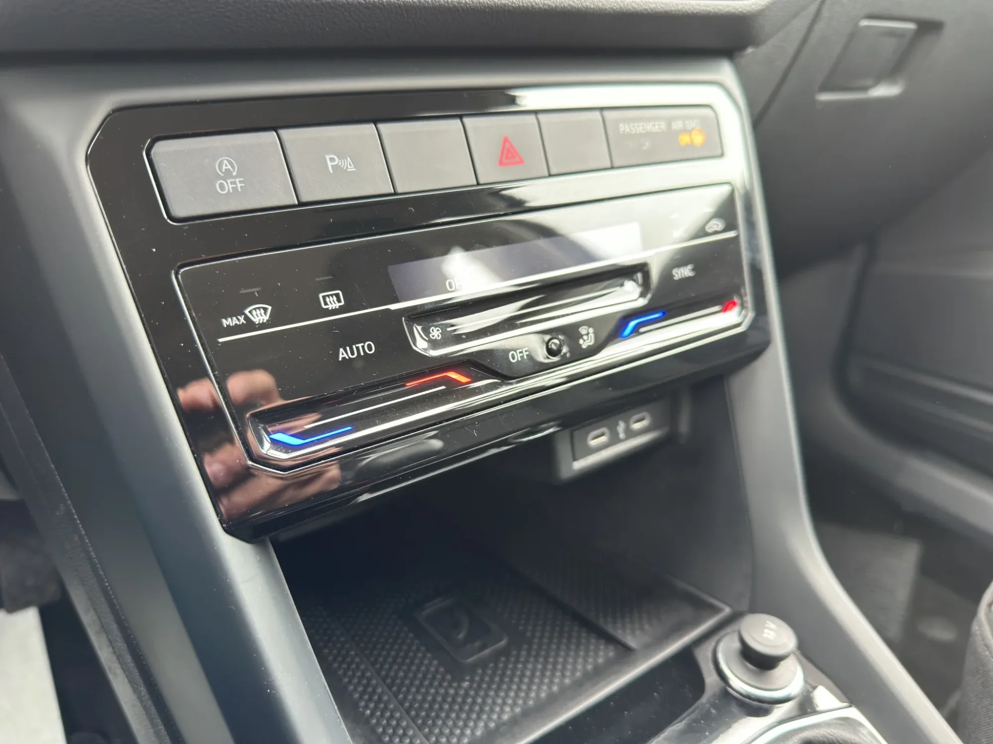 Volkswagen T-Cross T-CROSS 1.0 STYLE 2025 — foto 17 di 21