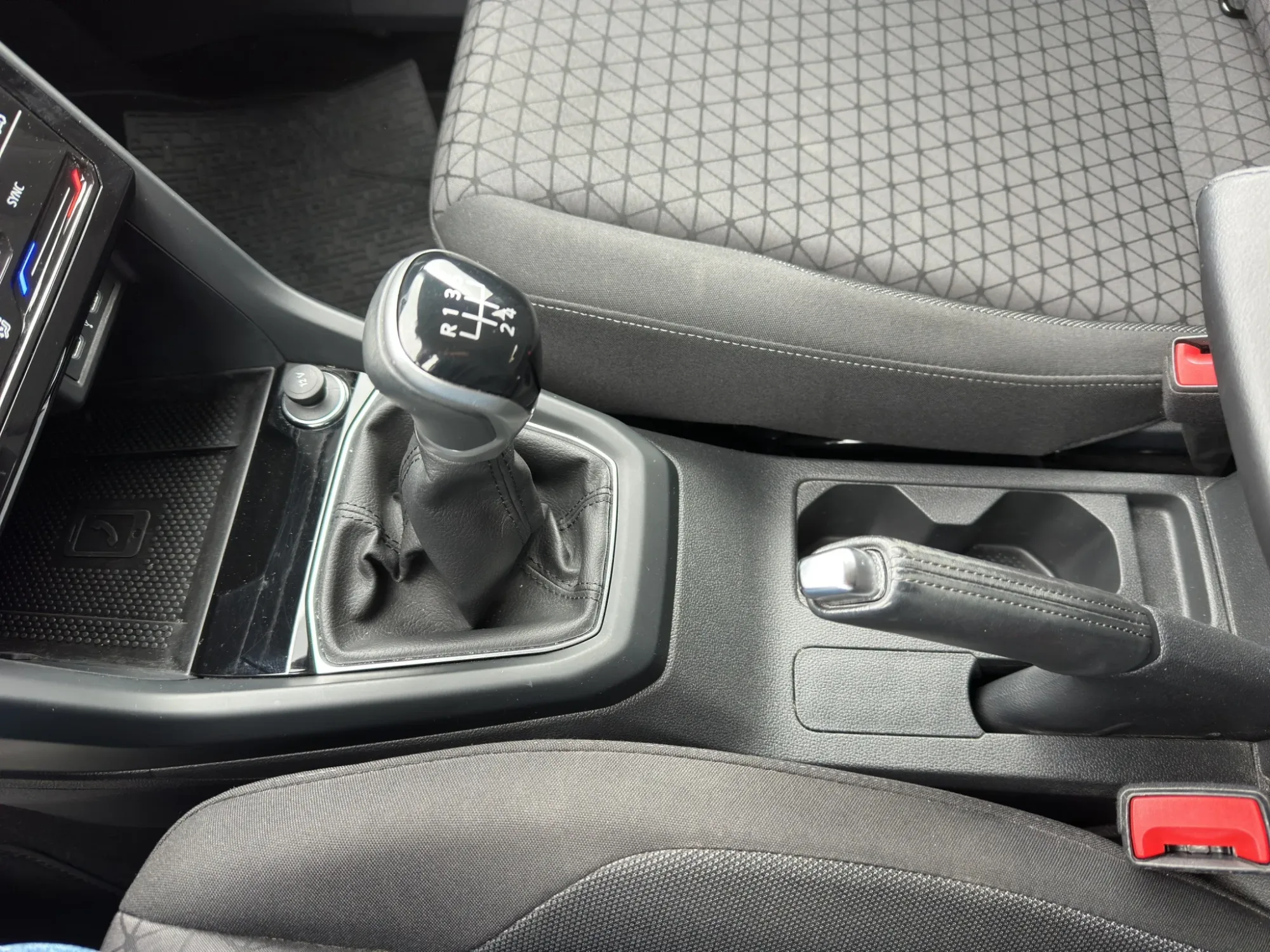 Volkswagen T-Cross T-CROSS 1.0 STYLE 2025 — foto 18 di 21