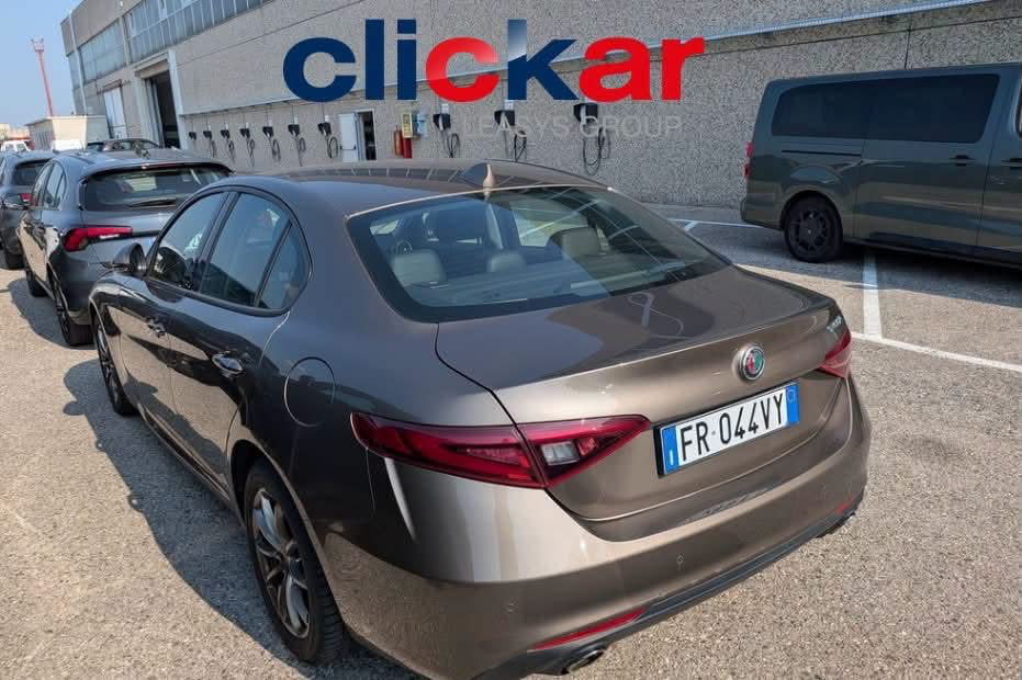 Alfa Romeo Giulia 2.2 TD 180 Cv. Super 2018 — foto 5 di 12