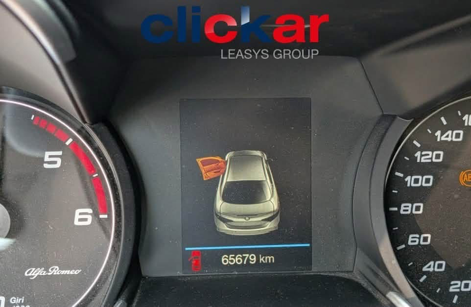 Alfa Romeo Giulia 2.2 TD 180 Cv. Super 2018 — foto 10 di 12