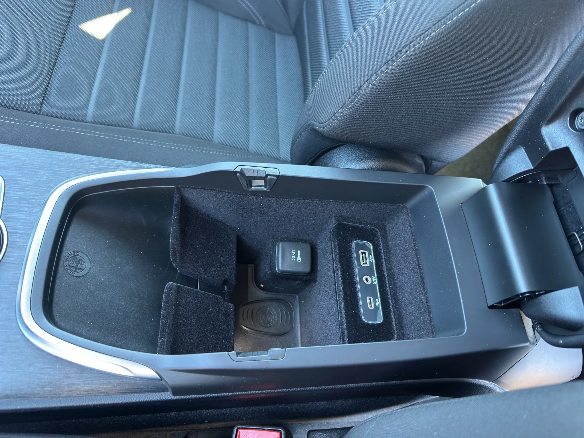 Alfa Romeo Stelvio 2.2 TURBO DIESEL AT8 Q4 BUSINESS 2021 — foto 17 di 23