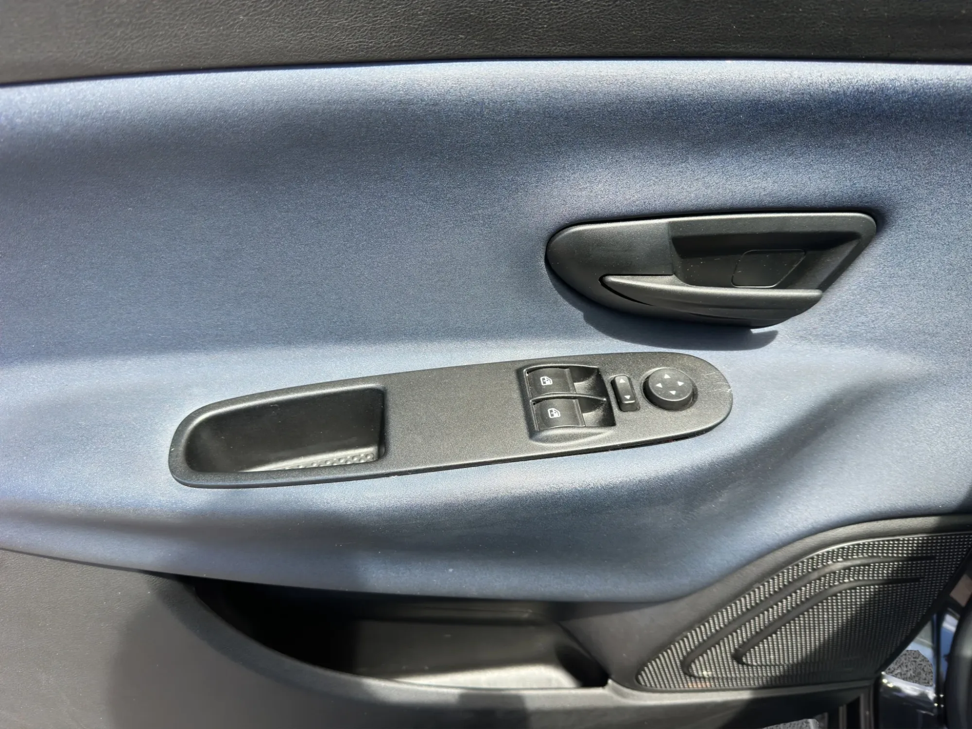 Lancia Ypsilon 1.0 HYBRID ORO 2023 — foto 11 di 17