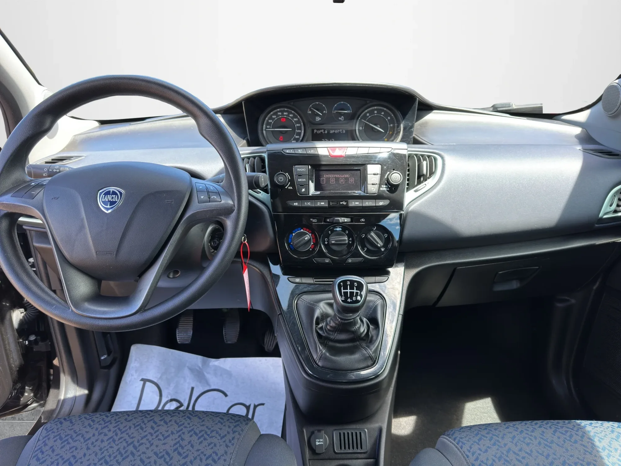 Lancia Ypsilon 1.0 HYBRID ORO 2023 — foto 13 di 17