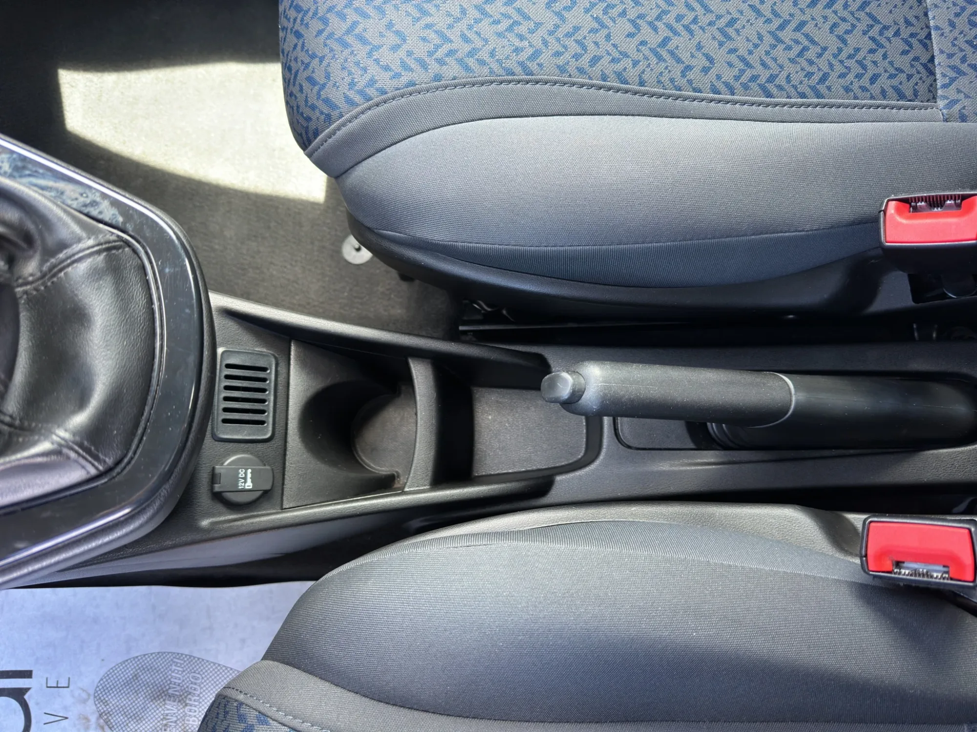 Lancia Ypsilon 1.0 HYBRID ORO 2023 — foto 15 di 17