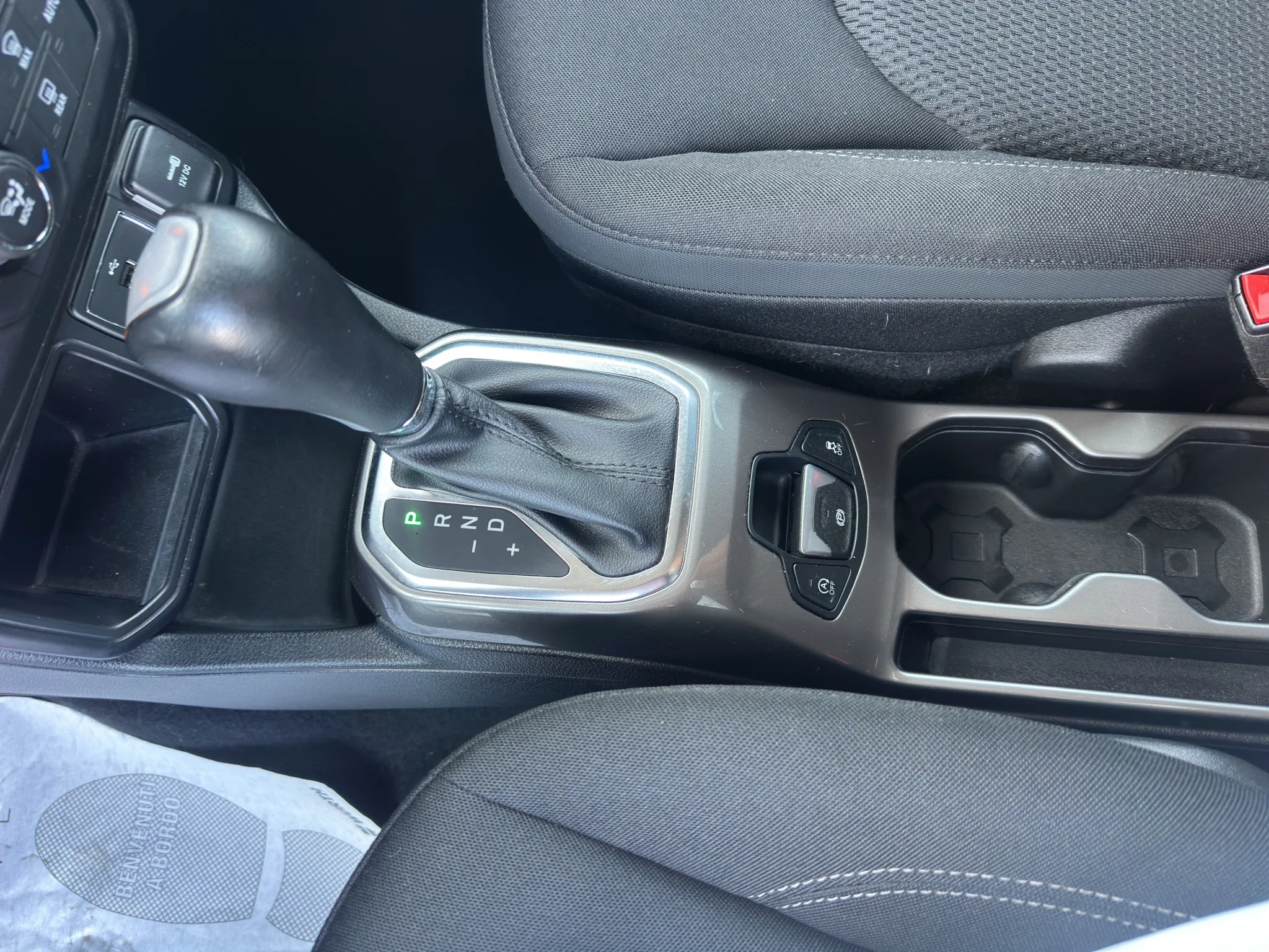 Jeep Renegade 1.3 T4 DDCT LIMITED 2020 — foto 17 di 21