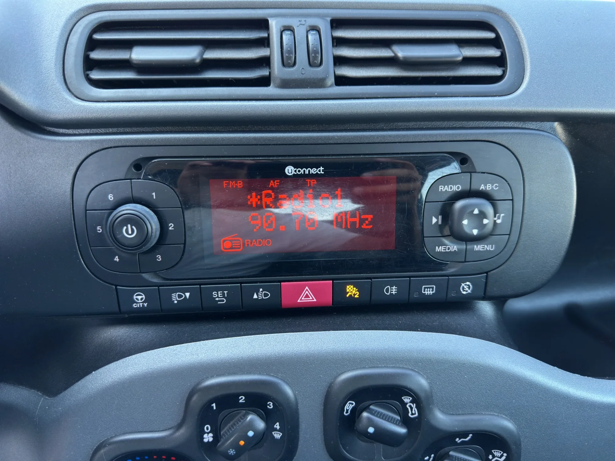 Fiat Panda 1.0 70 Cv. Hybrid City Life 2022 — foto 15 di 21