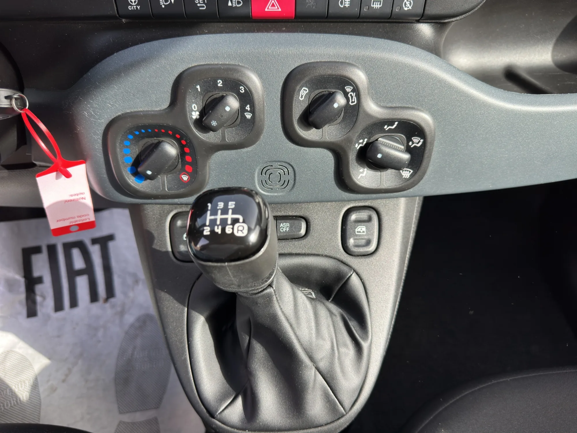 Fiat Panda 1.0 70 Cv. Hybrid 2021 — foto 15 di 19